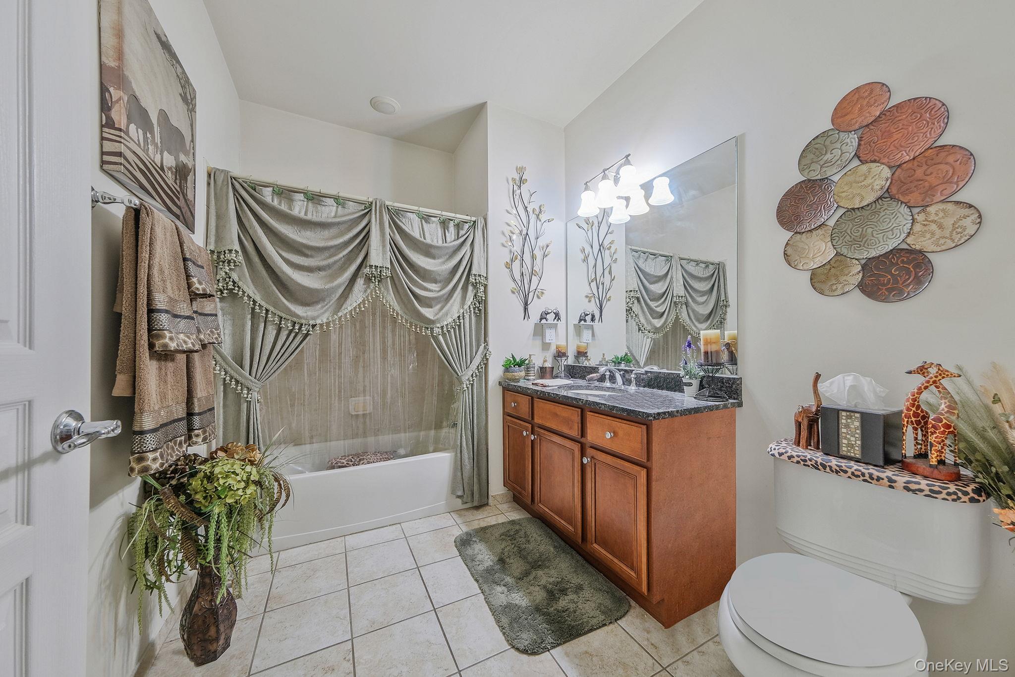 #15 photo, 119 Wildwood Circle, Holtsville , NY 11742