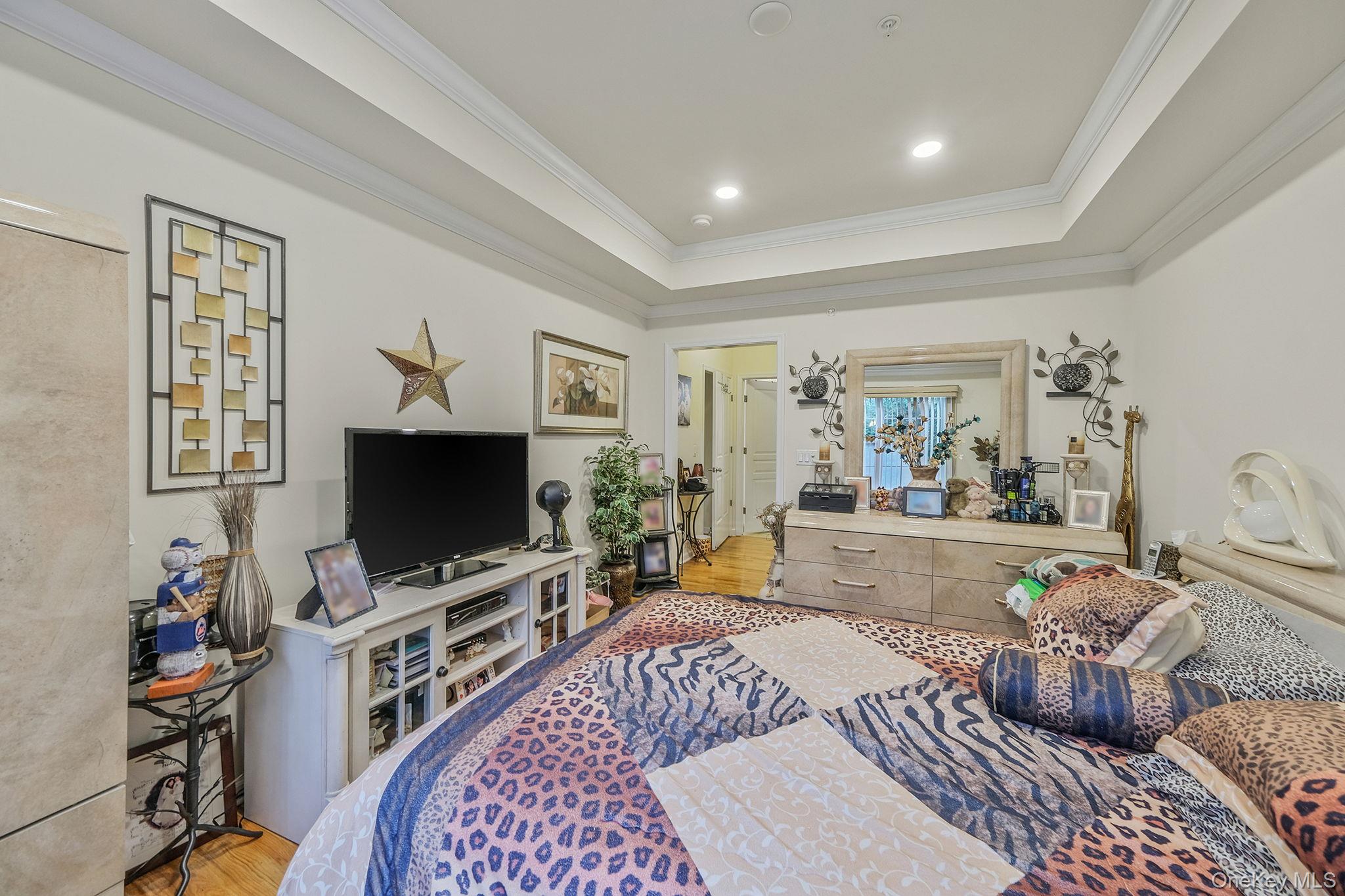 #17 photo, 119 Wildwood Circle, Holtsville , NY 11742