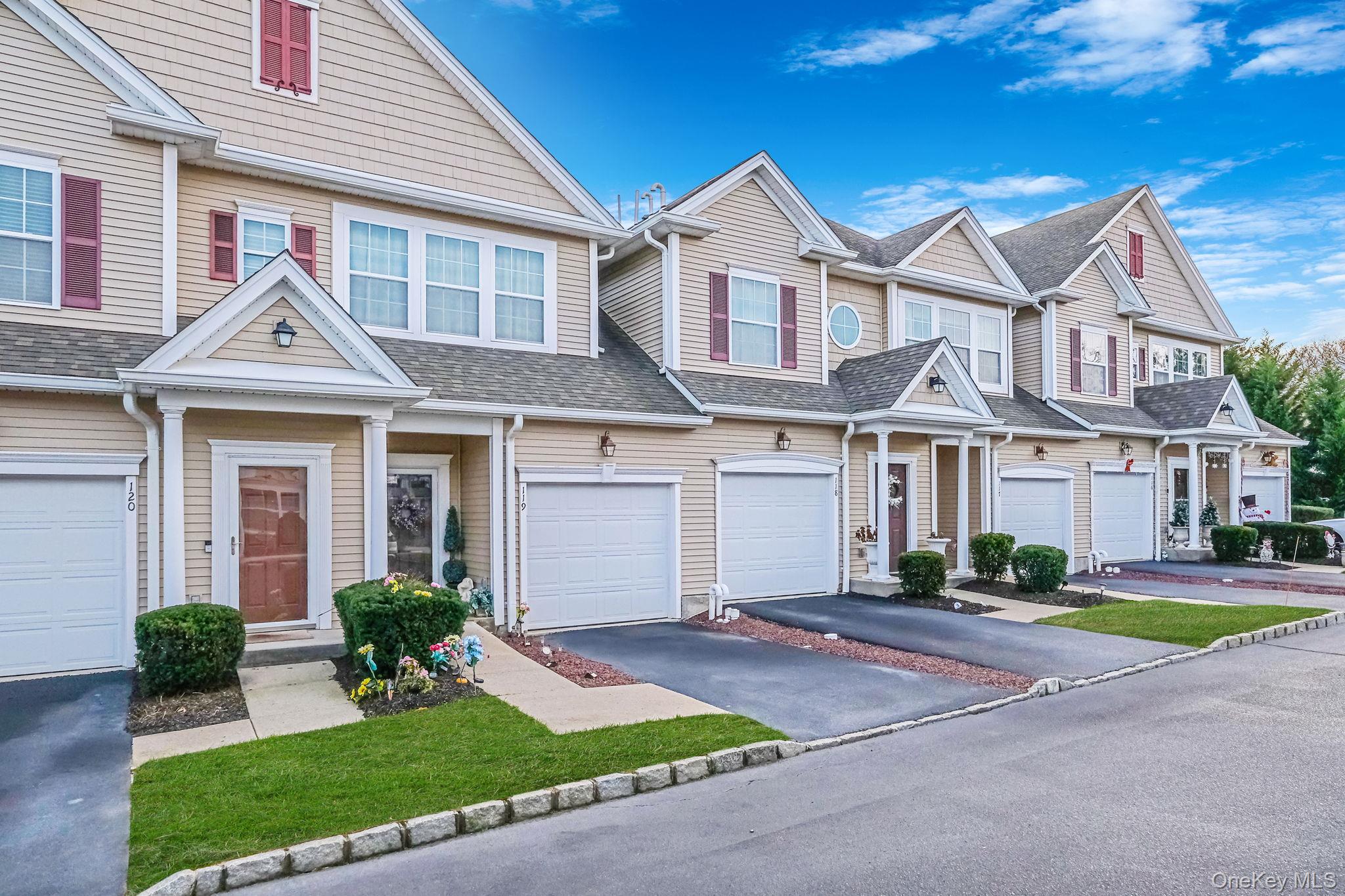 #3 photo, 119 Wildwood Circle, Holtsville , NY 11742