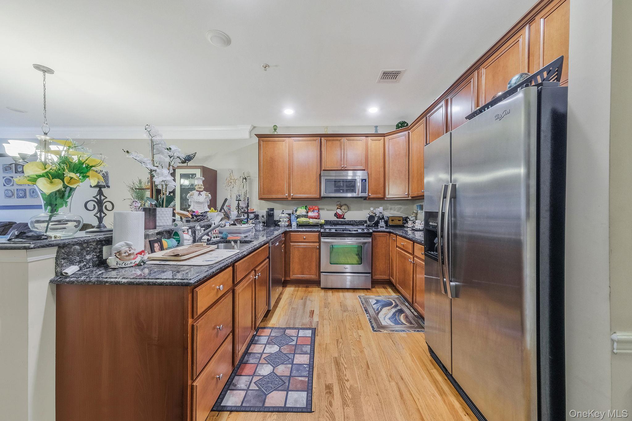 #8 photo, 119 Wildwood Circle, Holtsville , NY 11742