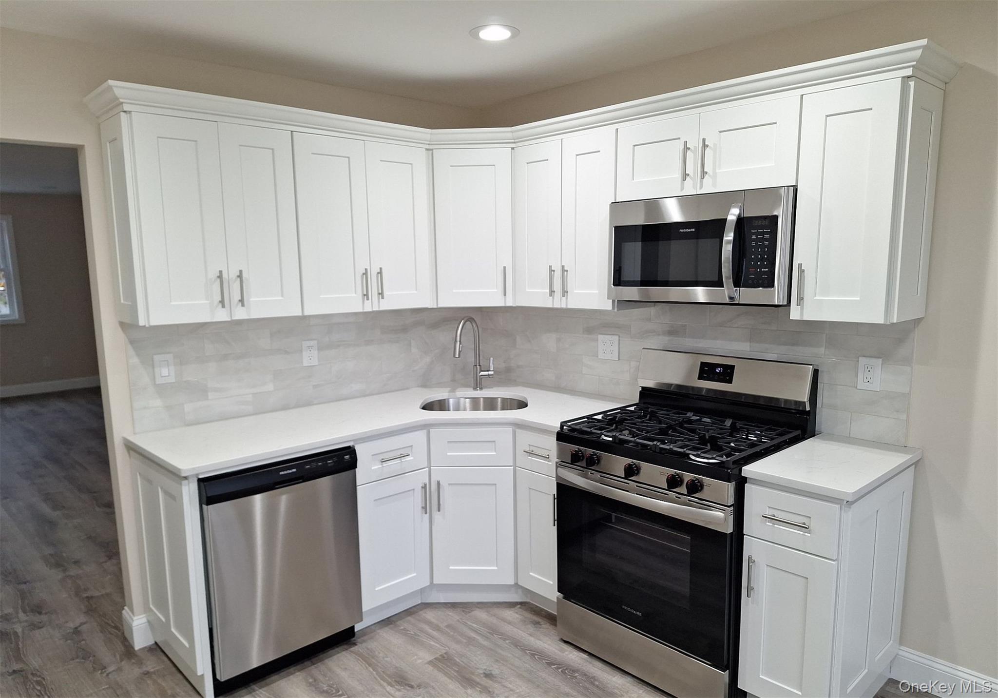 #3 photo, 815 Franklin Avenue, 長島 Valley Stream , NY 11010