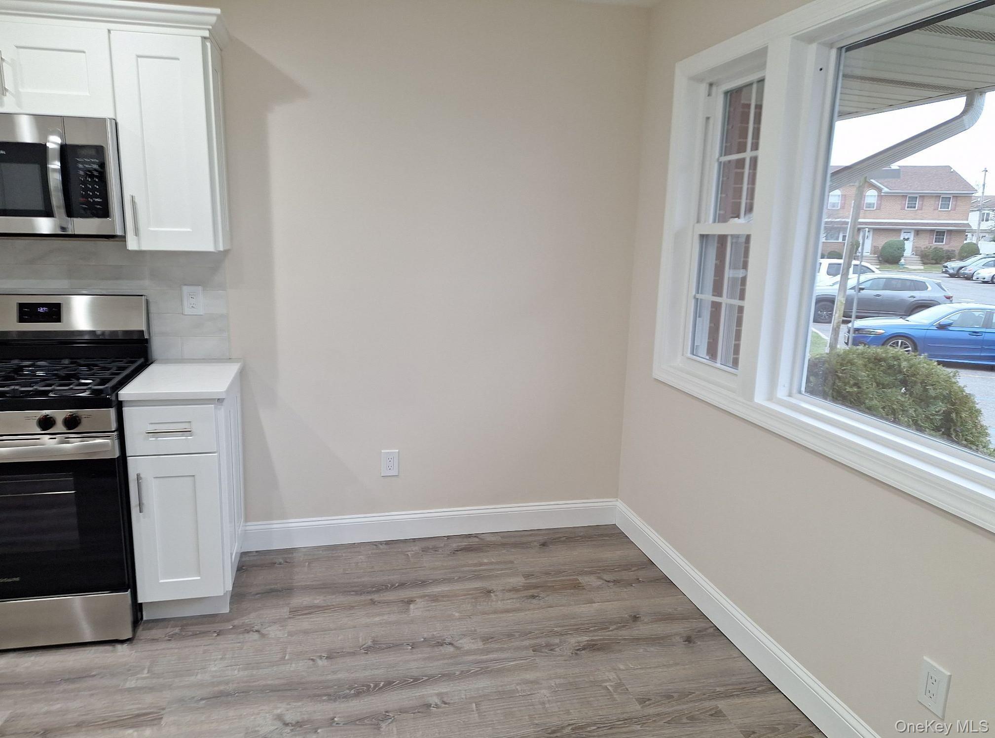 #4 photo, 815 Franklin Avenue, 長島 Valley Stream , NY 11010