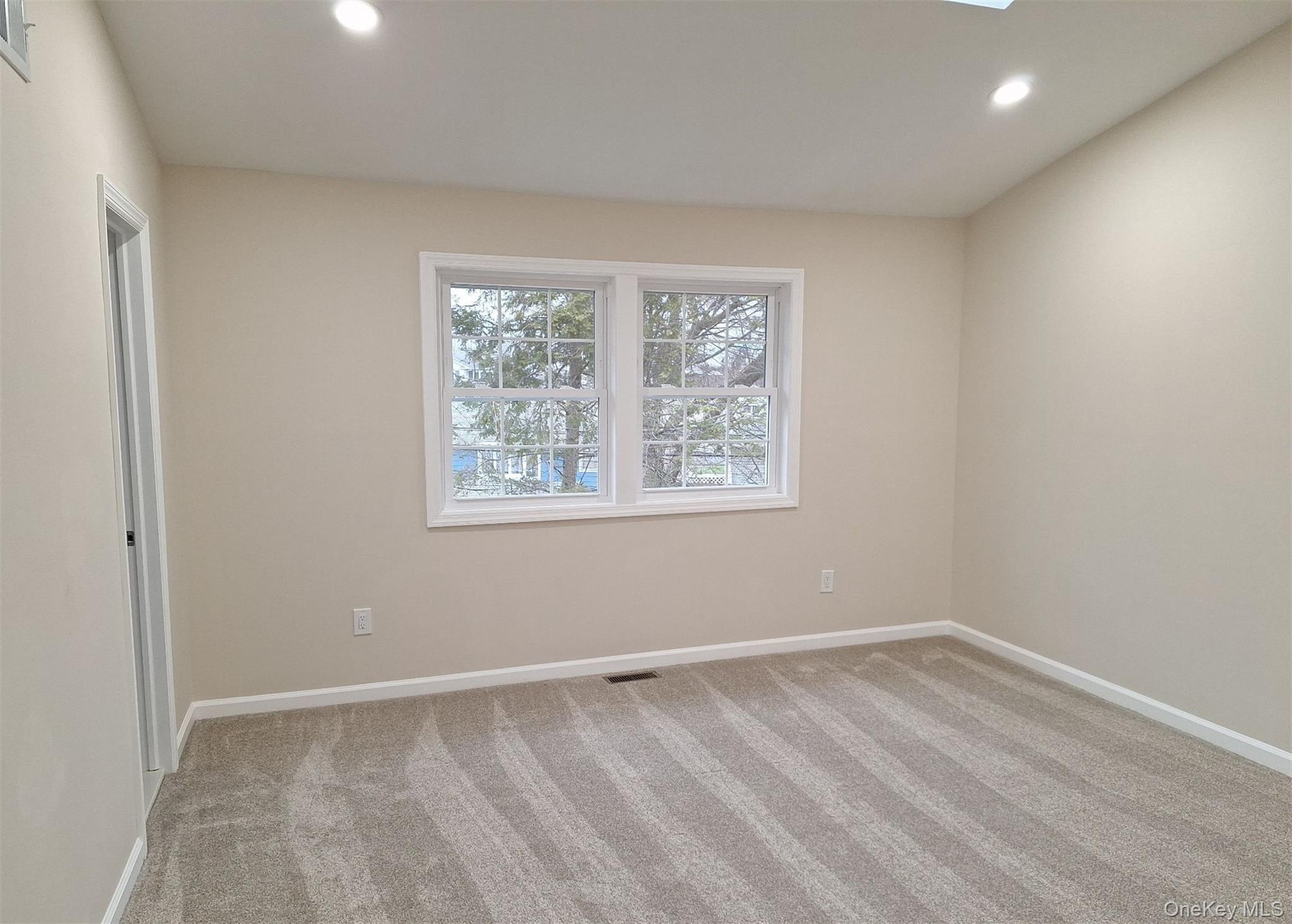 #7 photo, 815 Franklin Avenue, 長島 Valley Stream , NY 11010