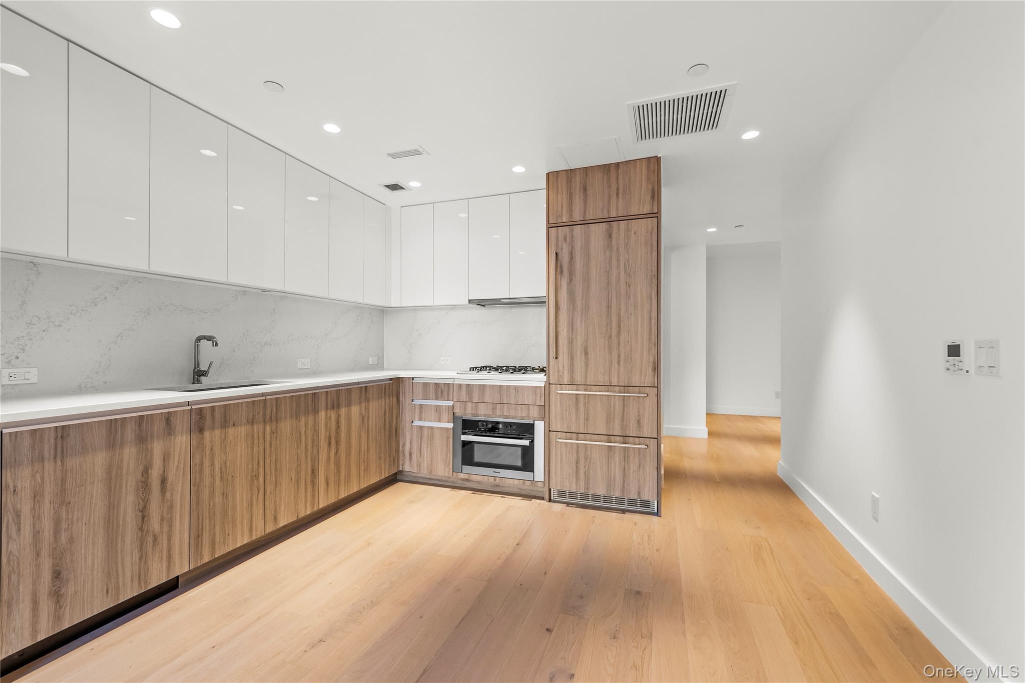 #10 photo, 13618 Maple Avenue, Flushing , NY 11355