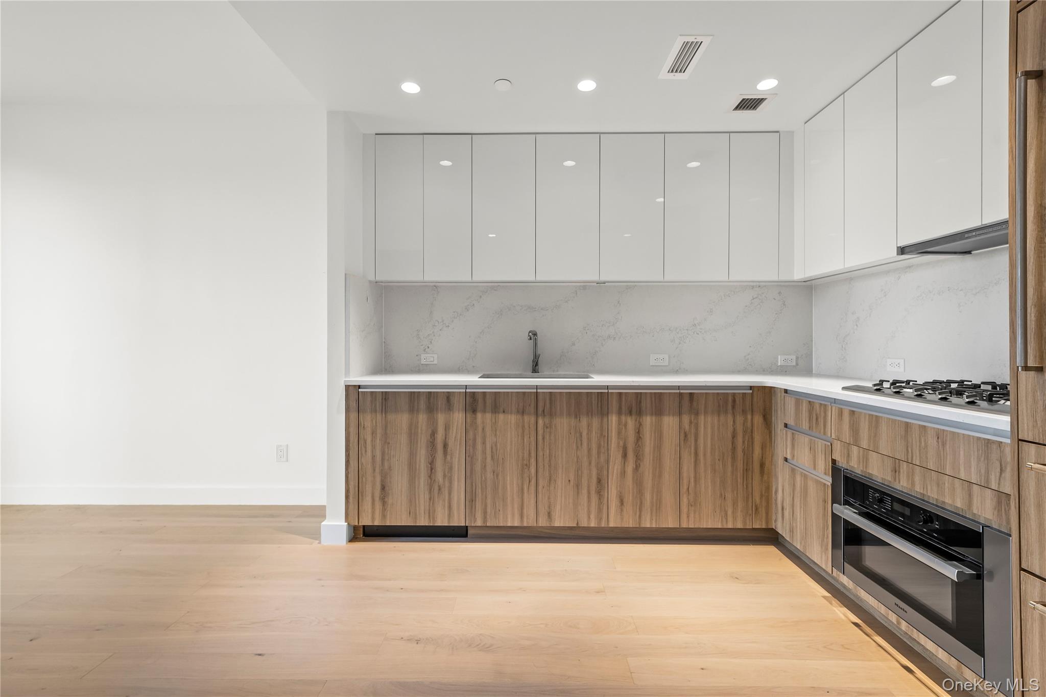 #16 photo, 13618 Maple Avenue, Flushing , NY 11355