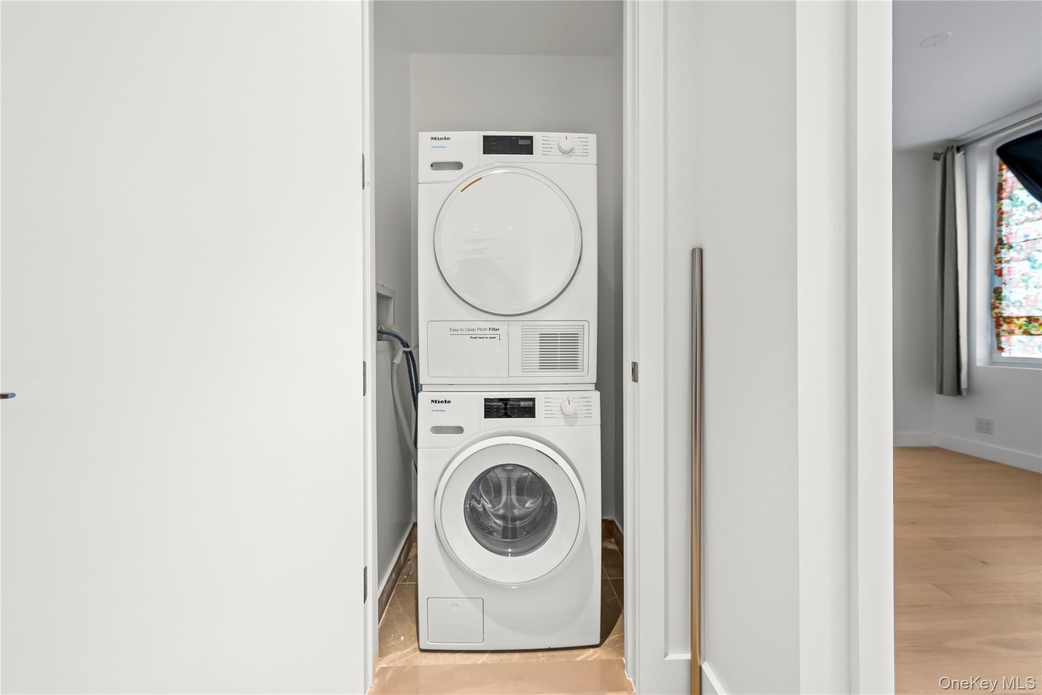 #5 photo, 13618 Maple Avenue, Flushing , NY 11355