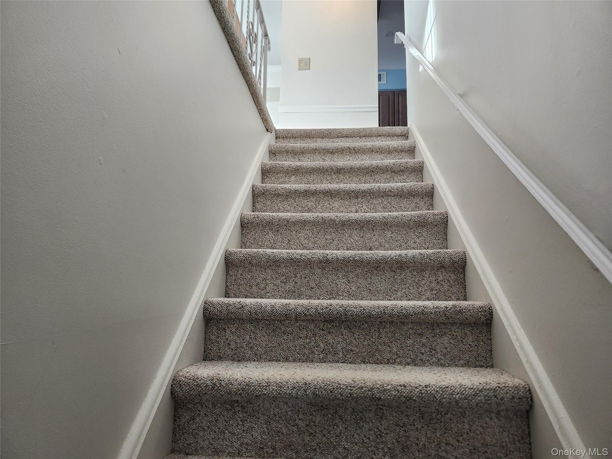 #3 photo, 334 Artist Lake Drive, Middle Island , NY 11953