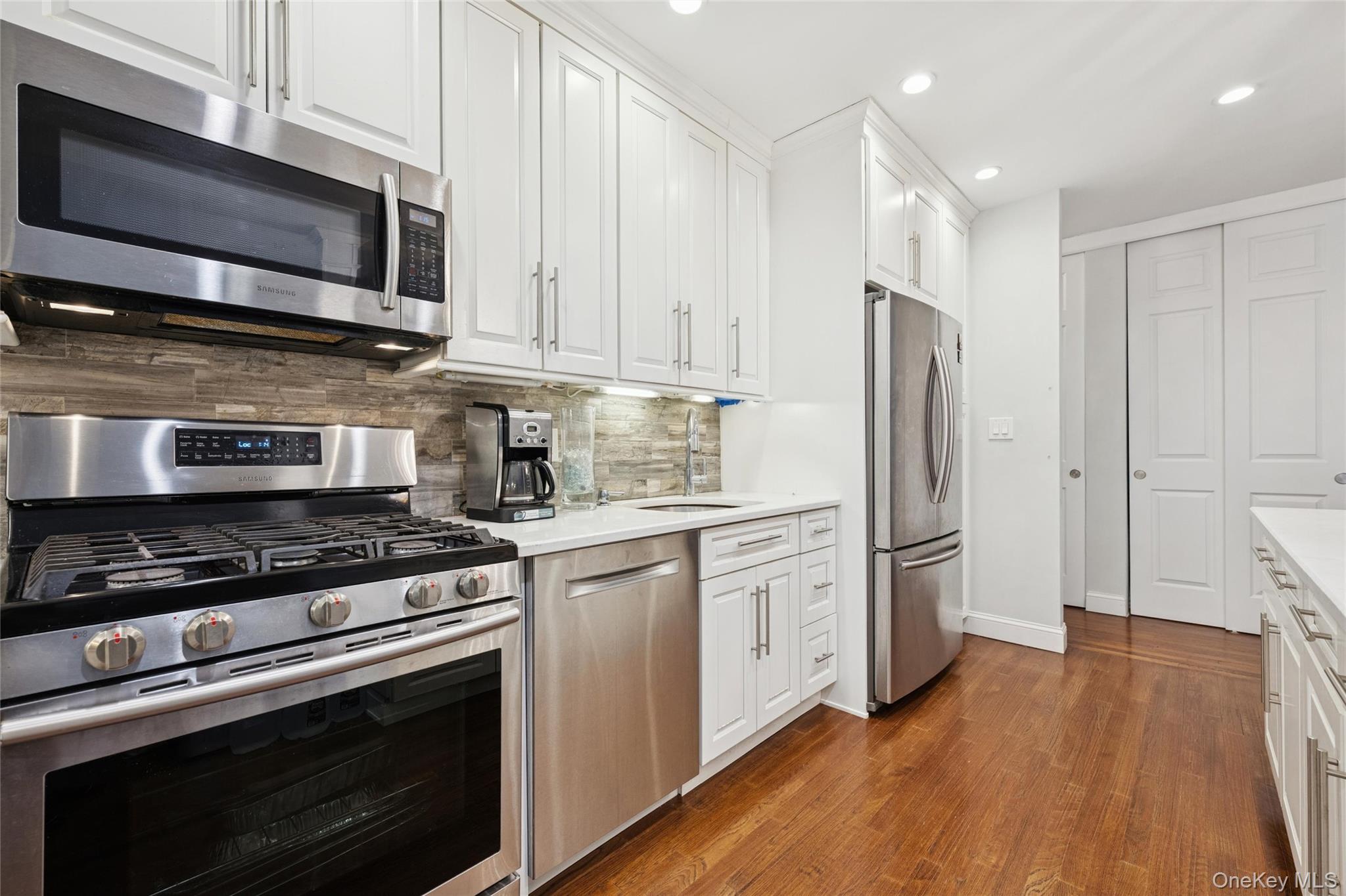 #8 photo, 2345 Bell Boulevard, Bayside , NY 11360