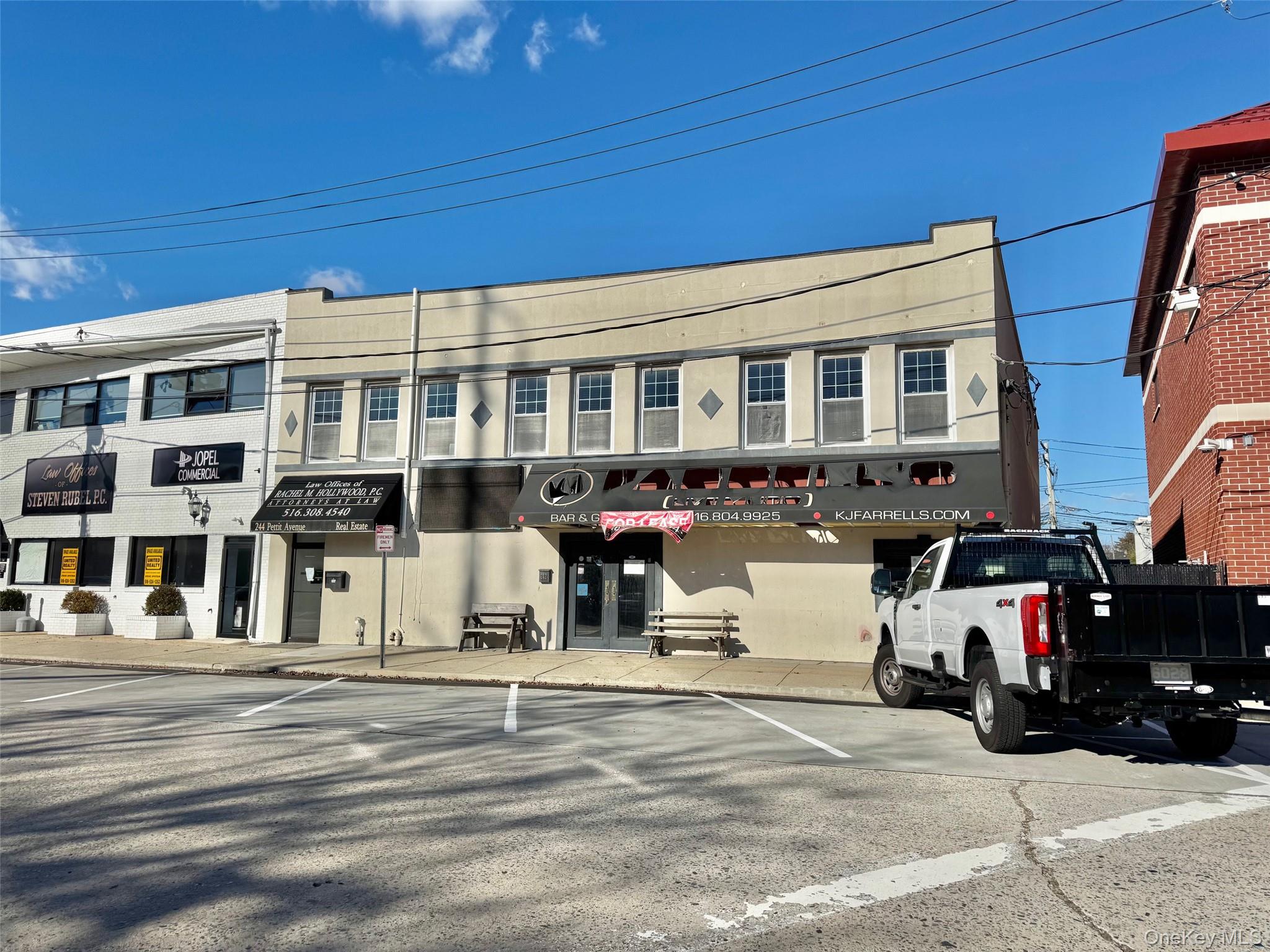 #1 photo, 2600-2610 Pettit Avenue, 長島 Bellmore , NY 11710