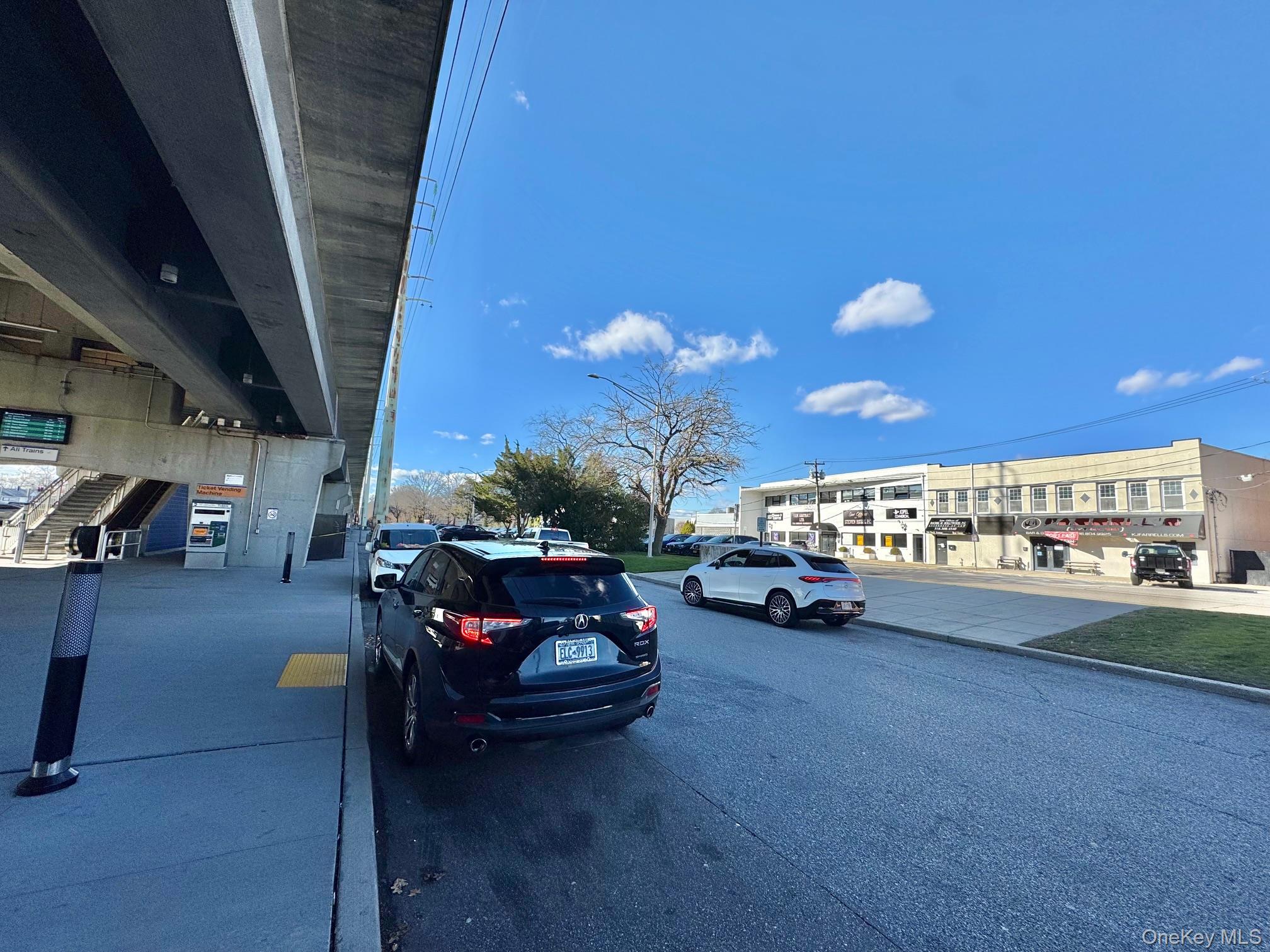 #10 photo, 2600-2610 Pettit Avenue, 長島 Bellmore , NY 11710