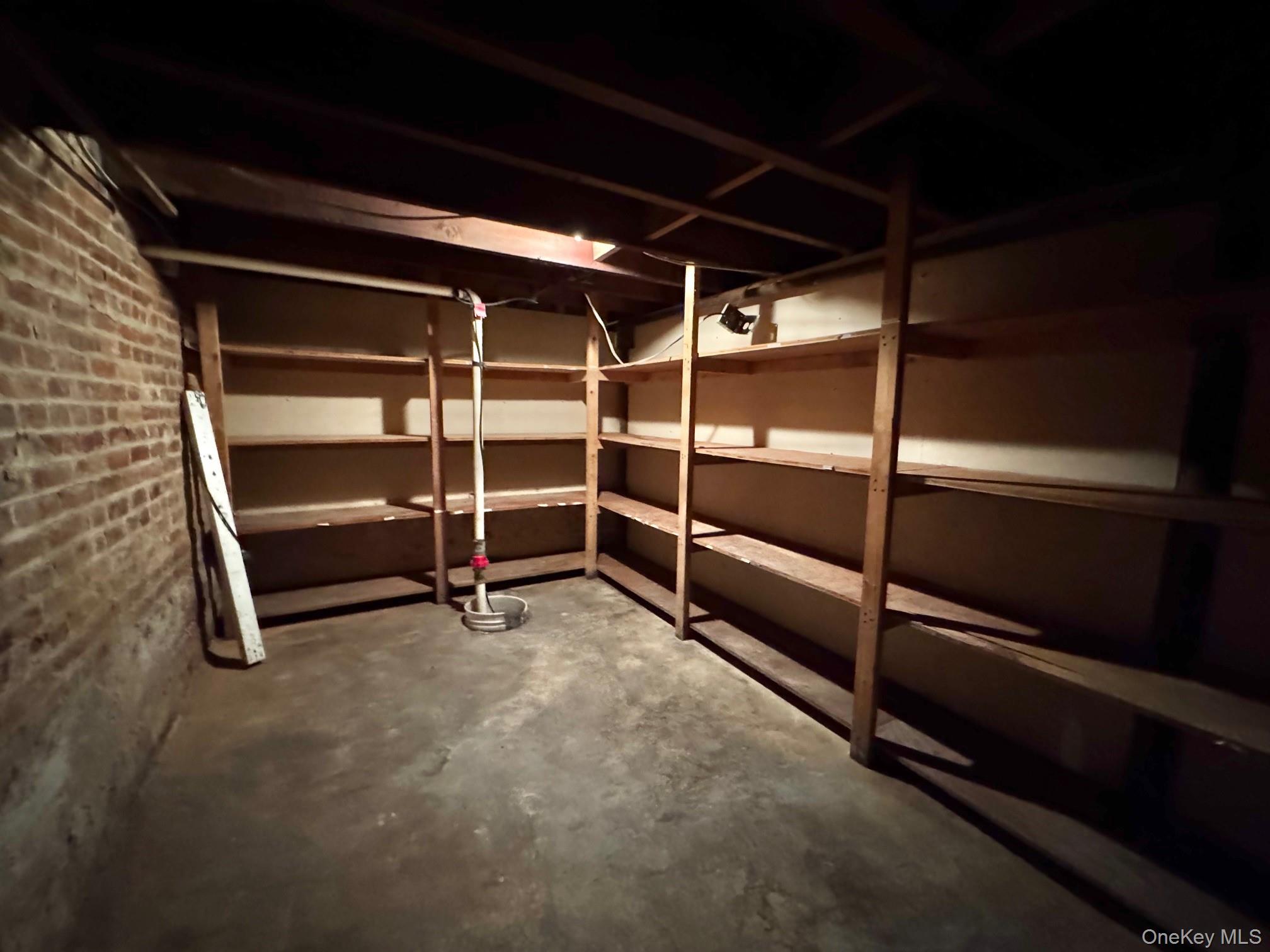 #4 photo, 2600-2610 Pettit Avenue, 長島 Bellmore , NY 11710