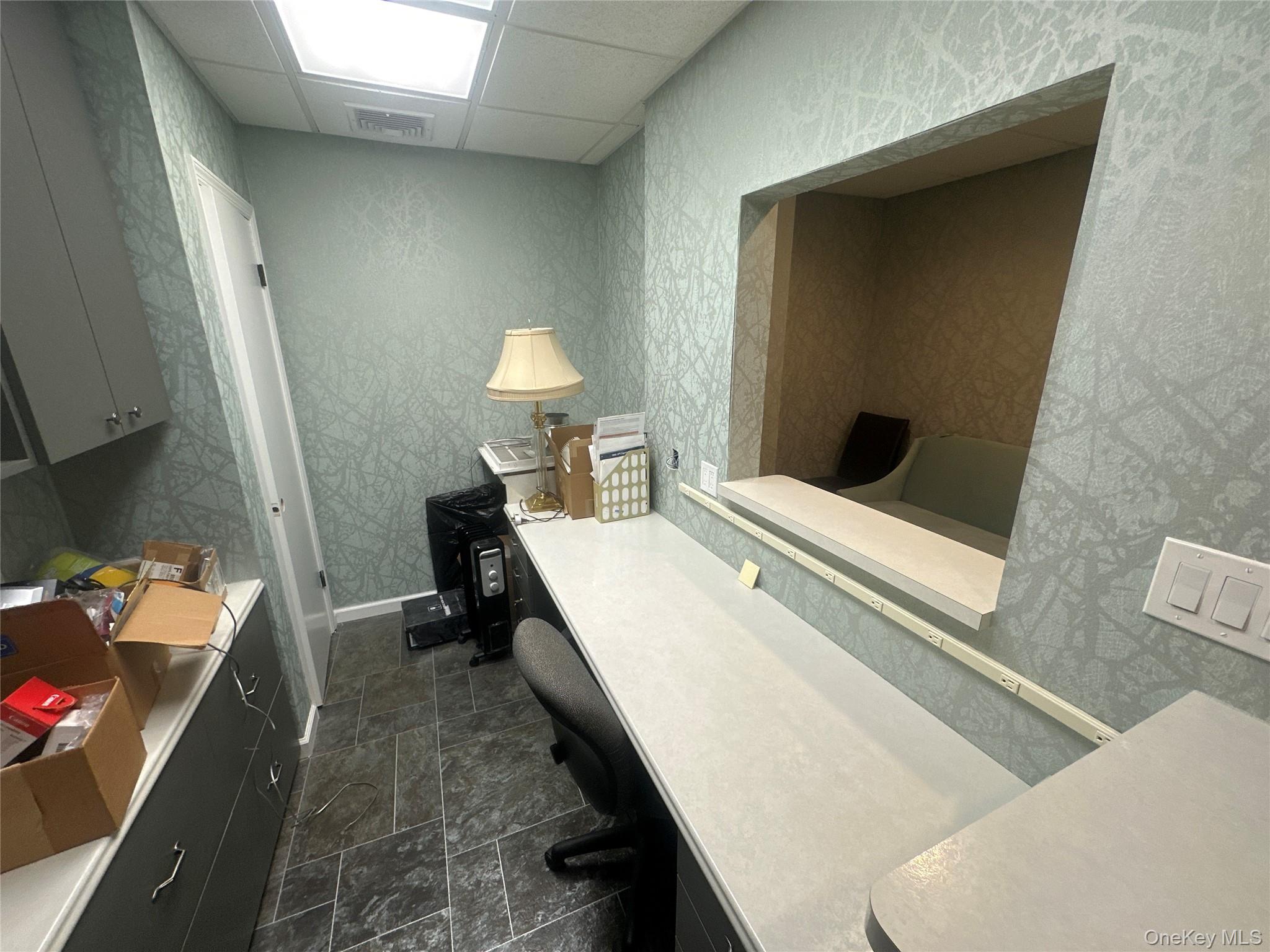 #12 photo, 135 Rockaway Turnpike, מחוז נסאו Lawrence , NY 11559