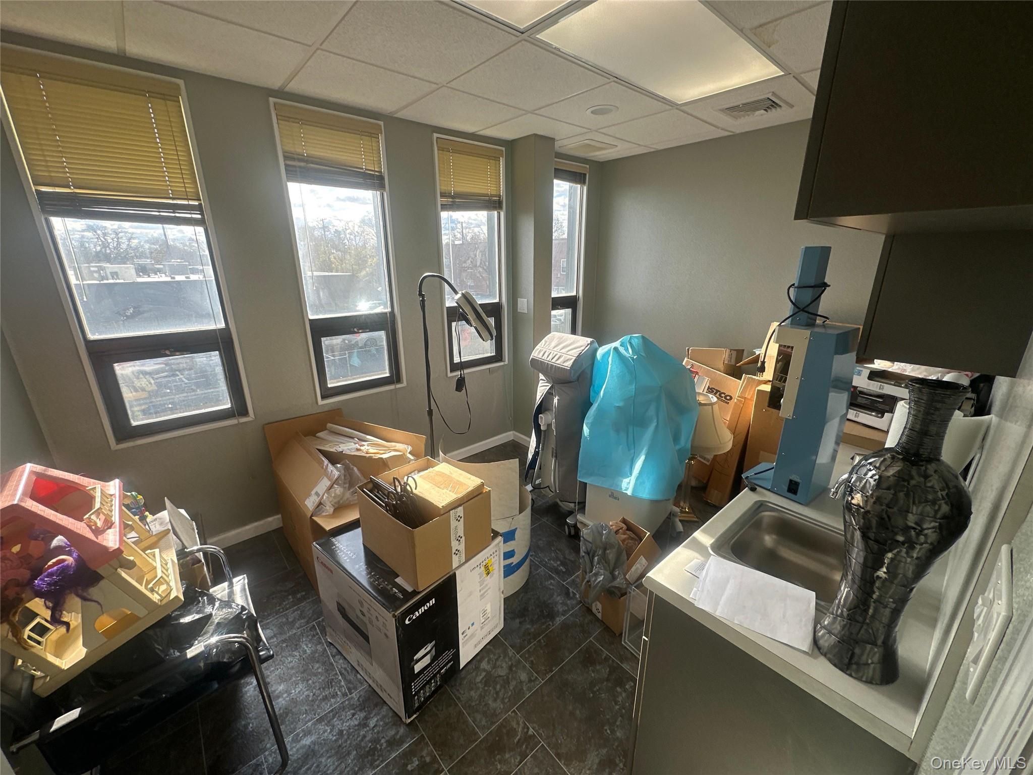 #15 photo, 135 Rockaway Turnpike, מחוז נסאו Lawrence , NY 11559