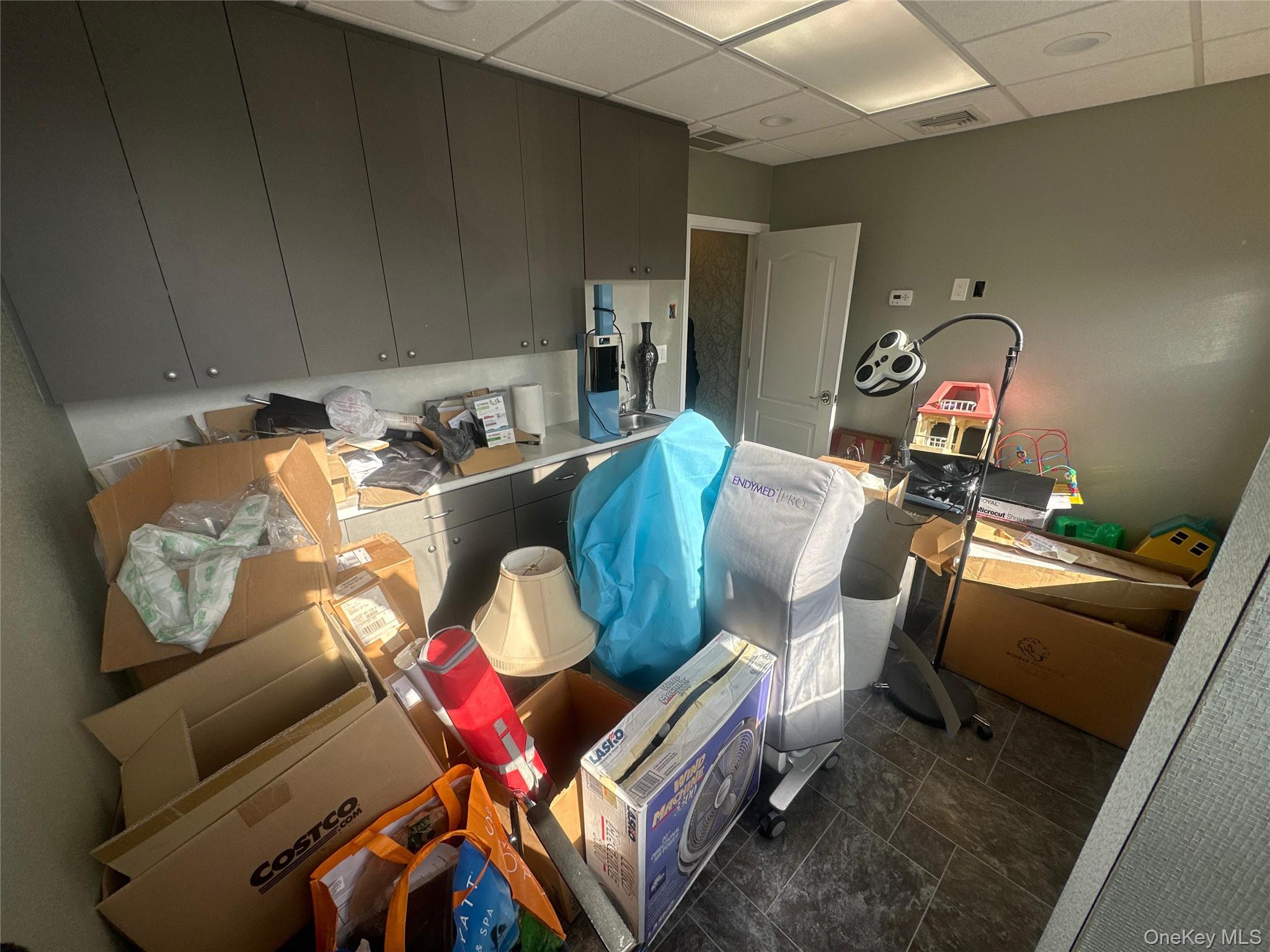 #16 photo, 135 Rockaway Turnpike, מחוז נסאו Lawrence , NY 11559