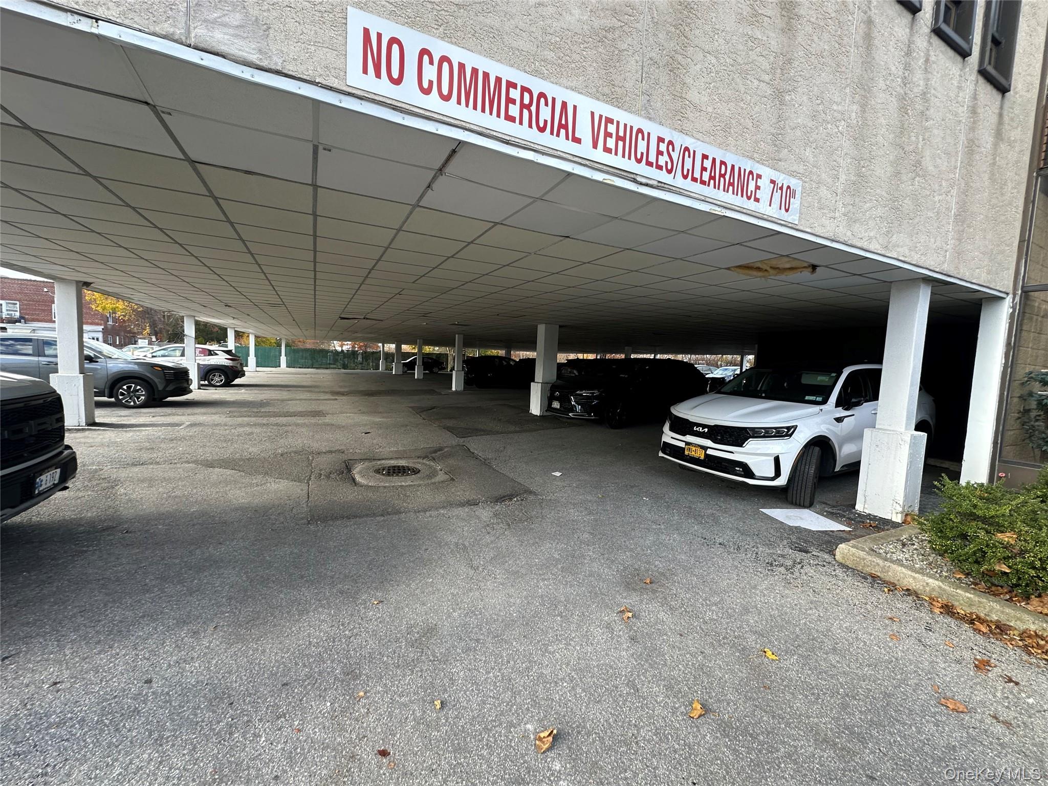 #4 photo, 135 Rockaway Turnpike, מחוז נסאו Lawrence , NY 11559