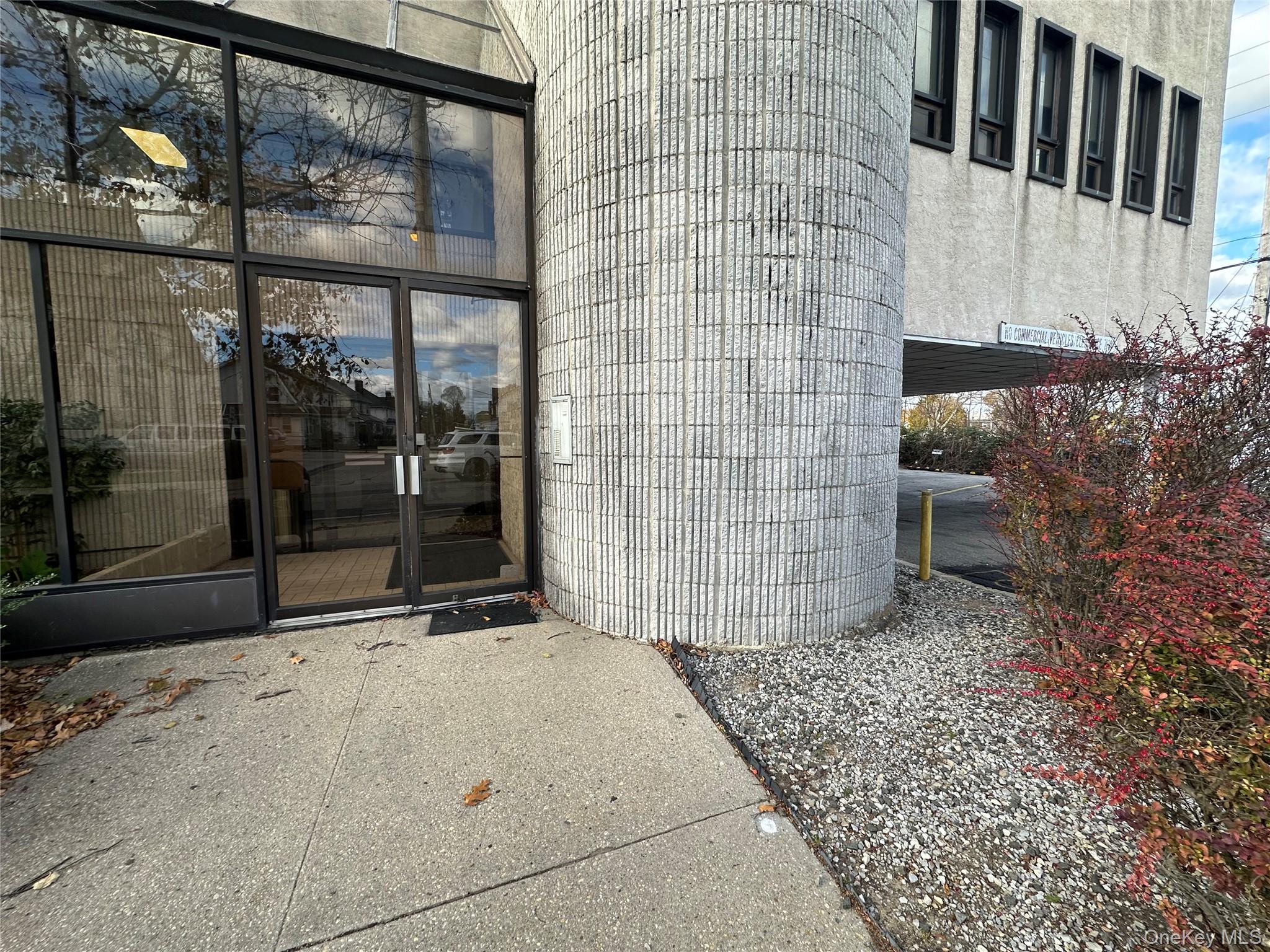 #5 photo, 135 Rockaway Turnpike, מחוז נסאו Lawrence , NY 11559