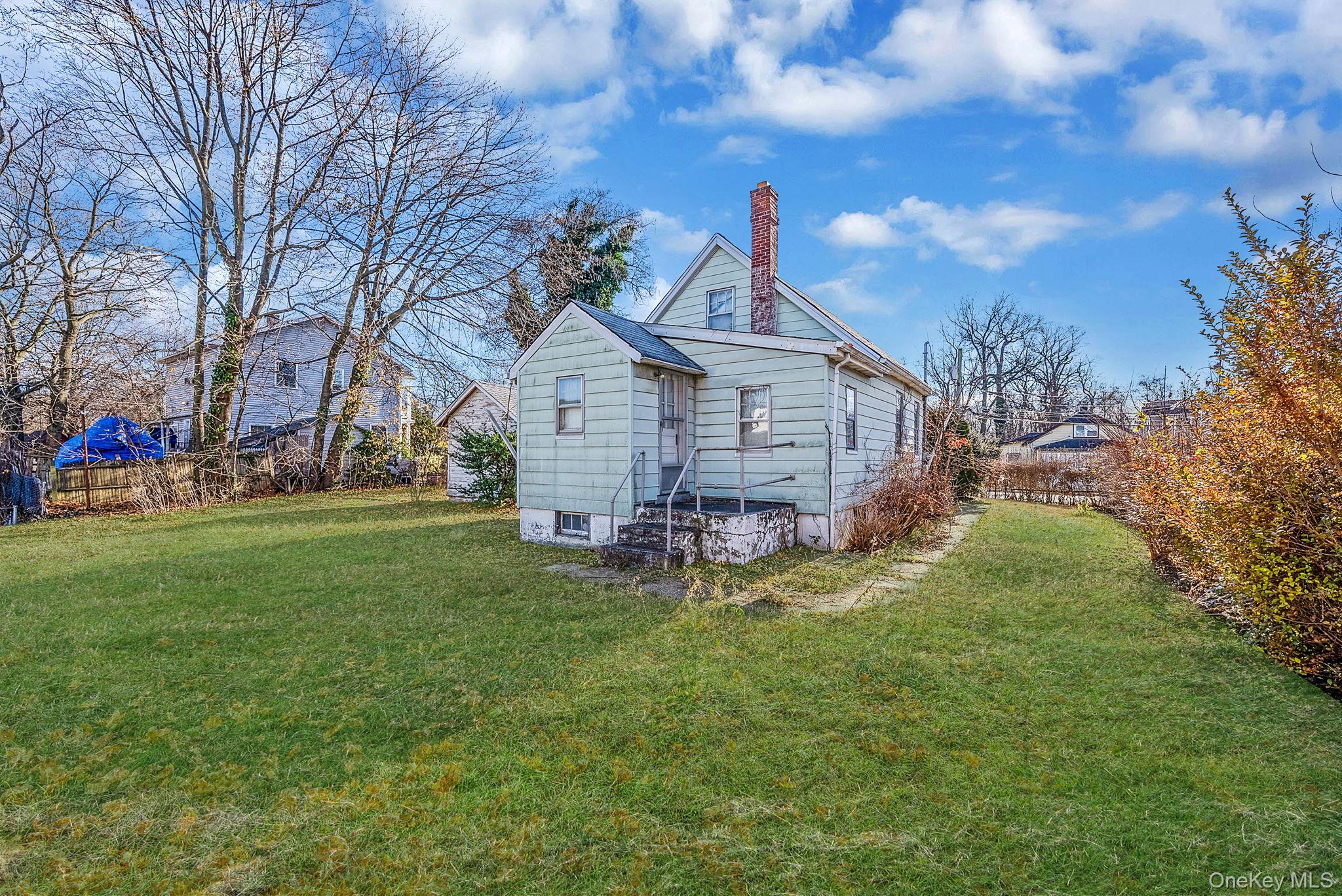 #11 photo, 633 Hill Street, Uniondale , NY 11553