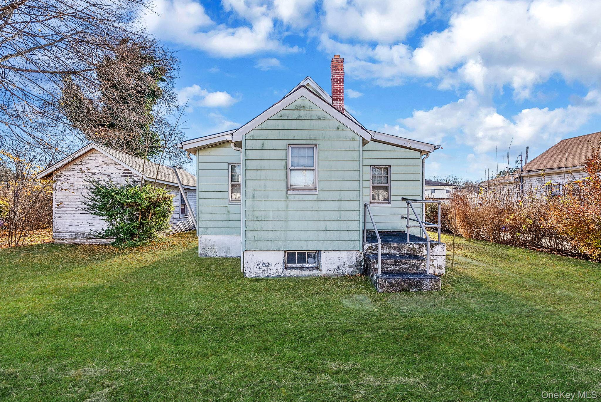 #12 photo, 633 Hill Street, Uniondale , NY 11553