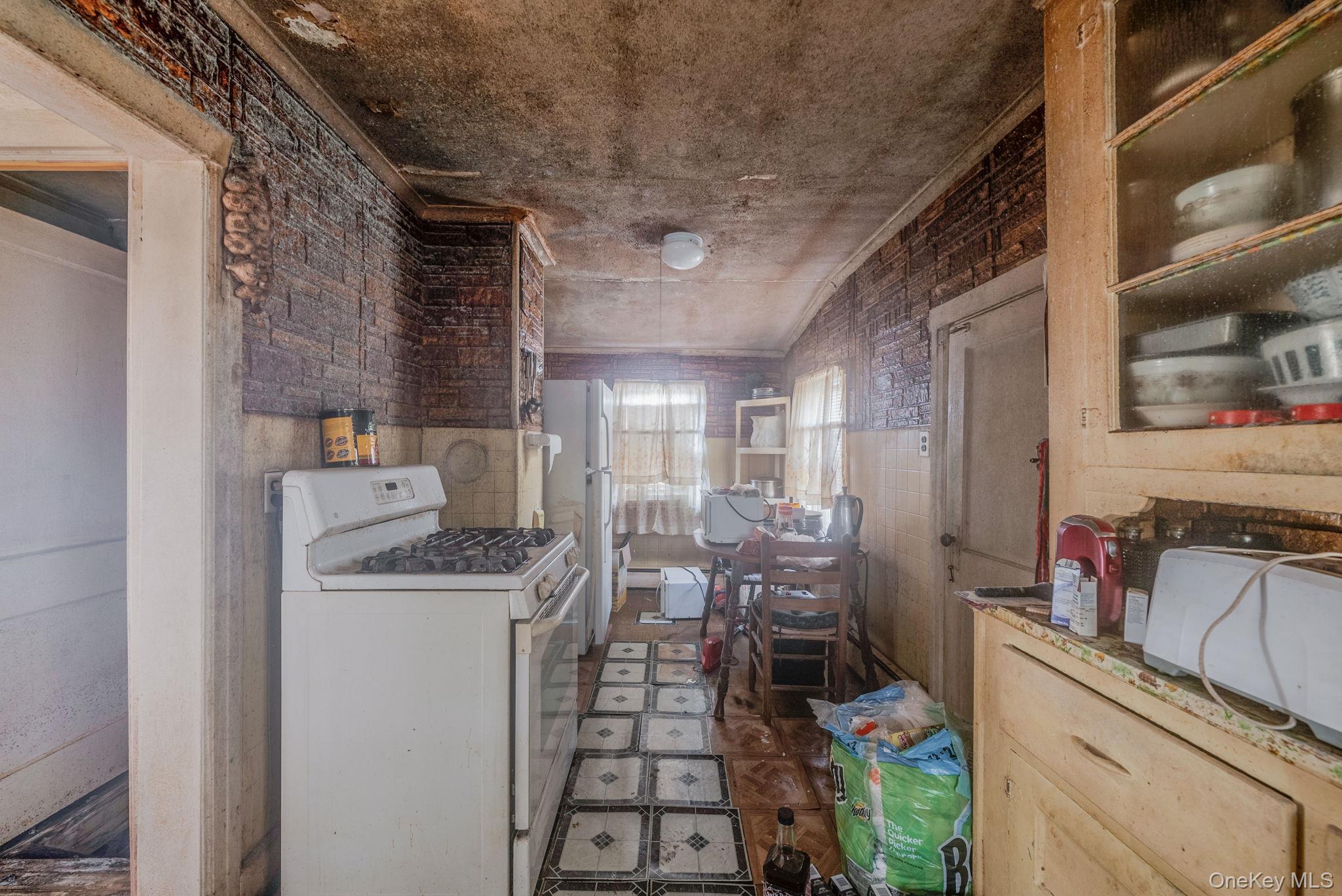 #20 photo, 633 Hill Street, Uniondale , NY 11553