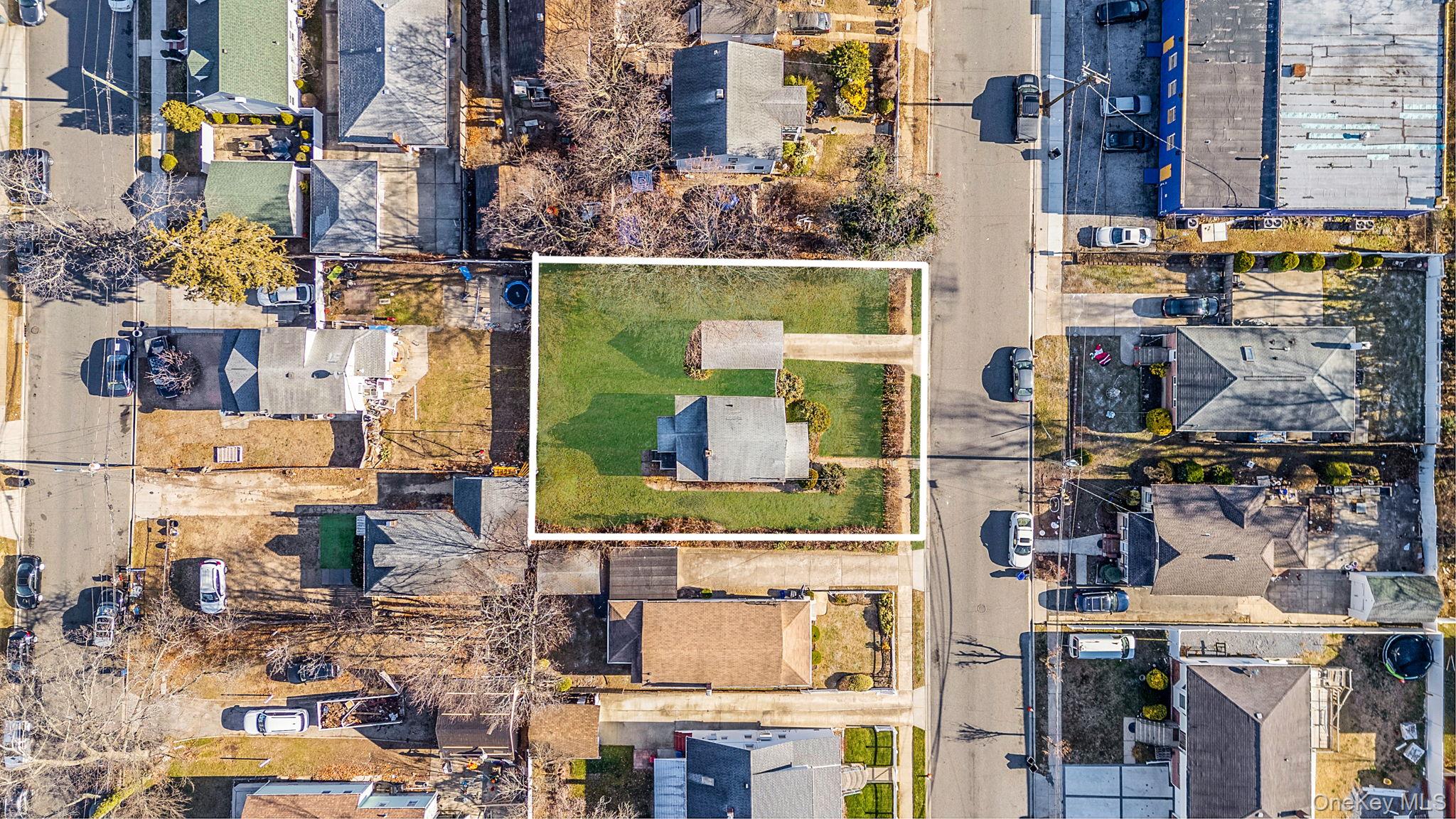 #4 photo, 633 Hill Street, Uniondale , NY 11553