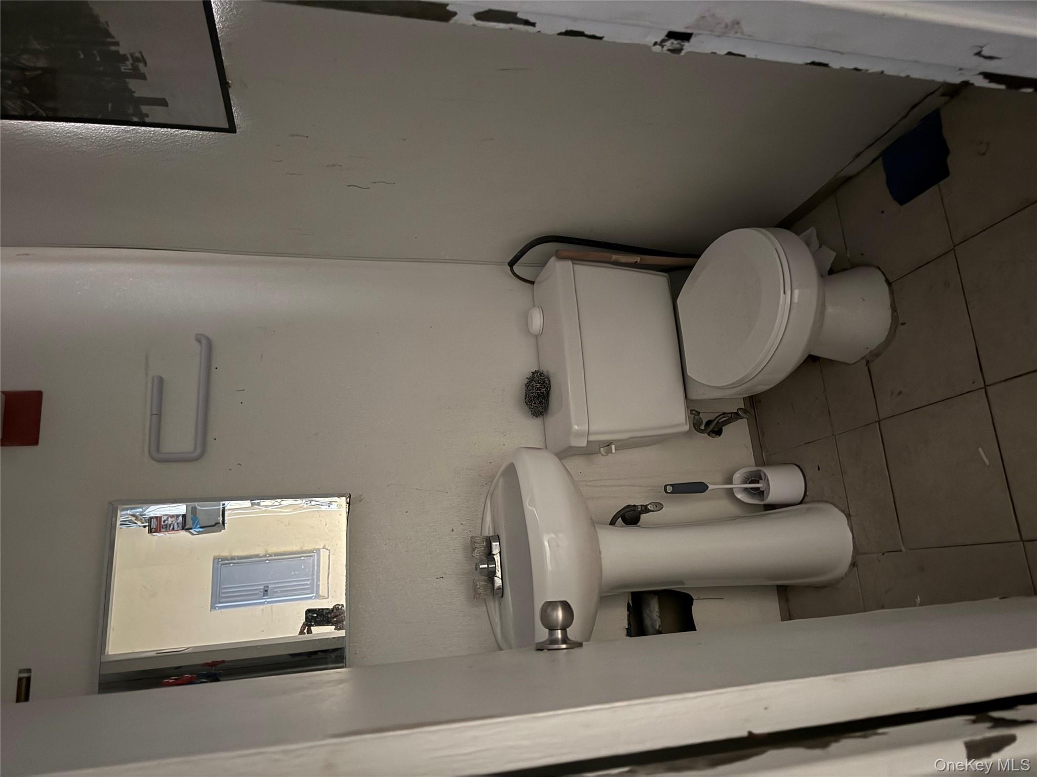 #8 photo, 285 Portion Road, Ronkonkoma , NY 11779