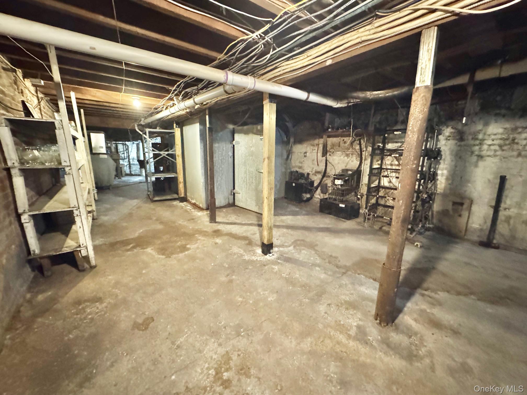 #7 photo, 2600-2610 Pettit Avenue, 長島 Bellmore , NY 11710