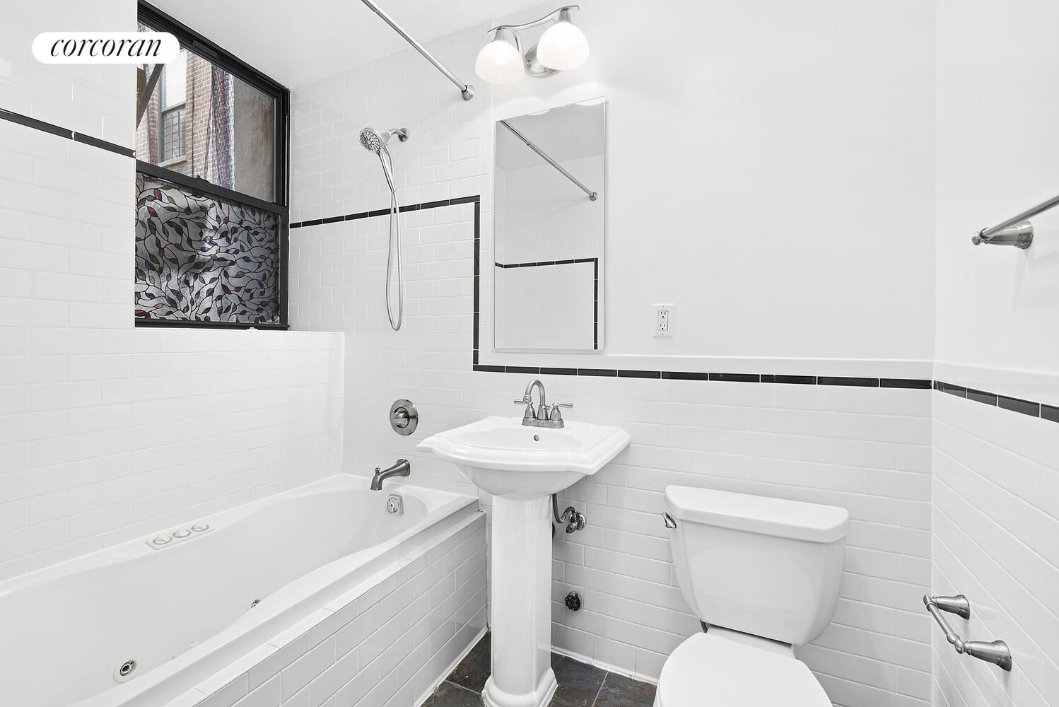 #6 photo, 250 MANHATTAN Avenue, מנהטן South Harlem , NY 10026