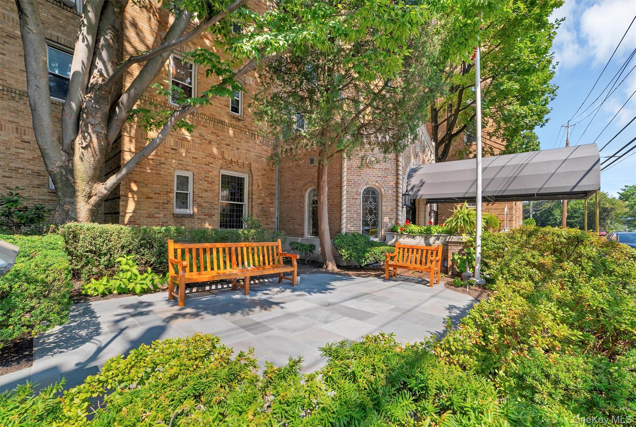 #3 photo, 219 Bronx River Road, Yonkers , NY 10704