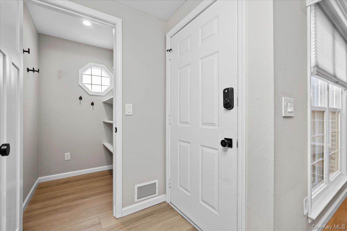 #4 photo, 56 The, 纽约州 Warwick , NY 10990