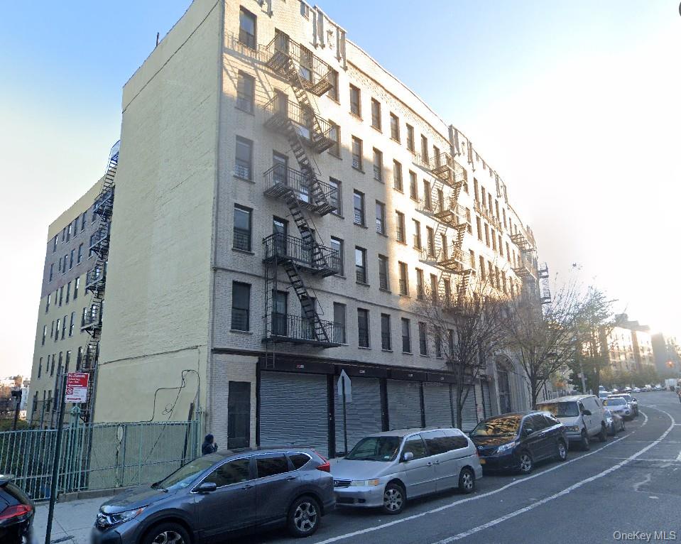 #1 photo, 62-66 W Tremont Avenue, ব্রঙ্কস Bronx , NY 10453