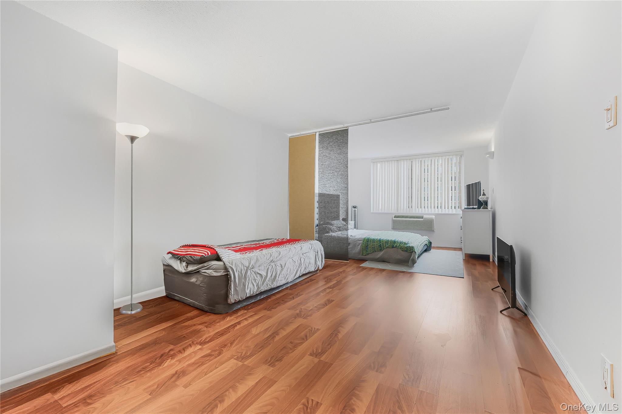 #6 photo, 118-17 Union, Forest Hills , NY 11375