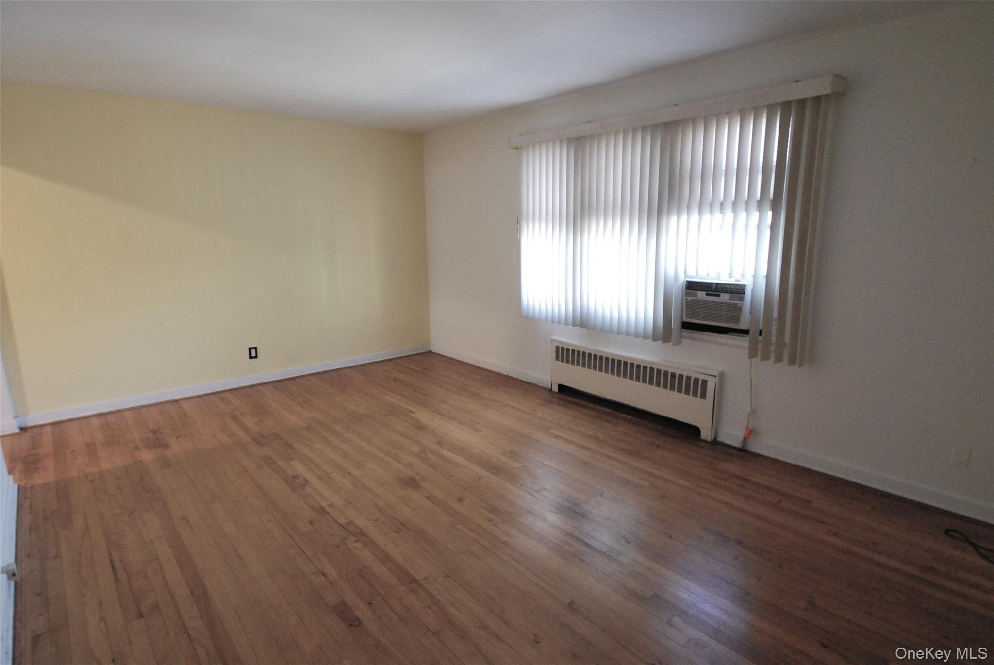 #3 photo, 16 Wainwright Avenue, 纽约州 Yonkers , NY 10710