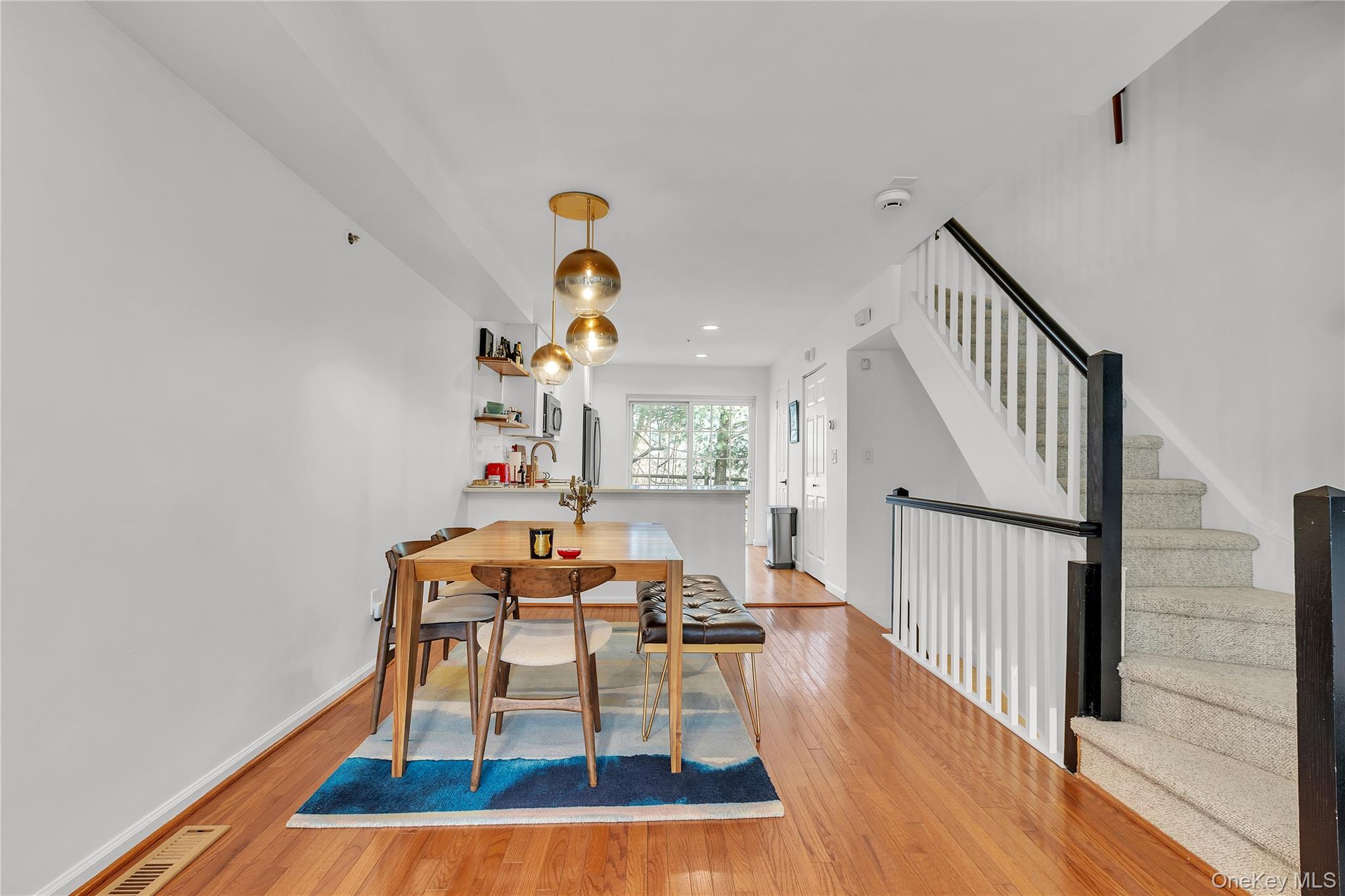 #11 photo, 302 Park Ridge Lane, White Plains , NY 10603