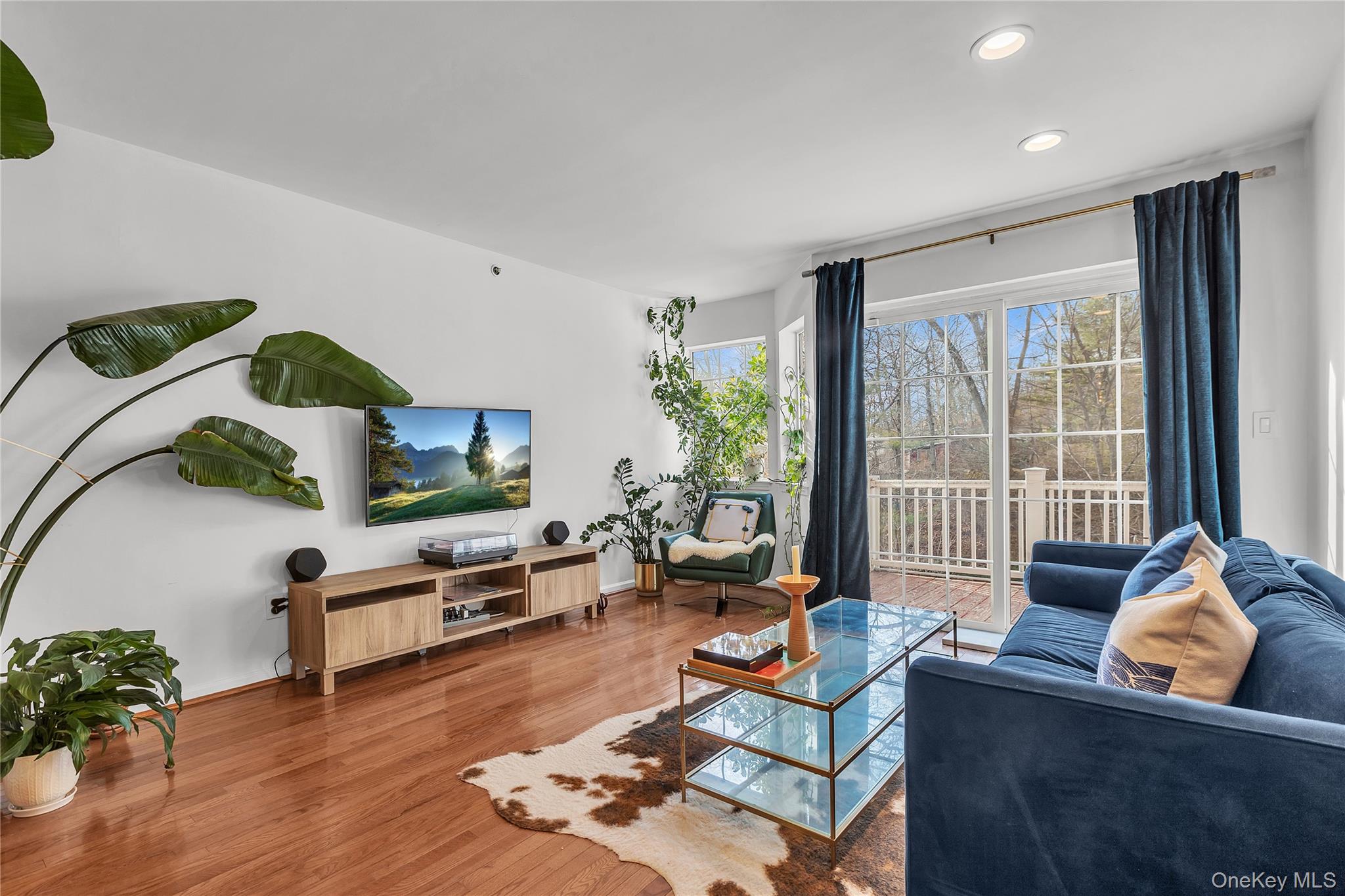 #15 photo, 302 Park Ridge Lane, White Plains , NY 10603