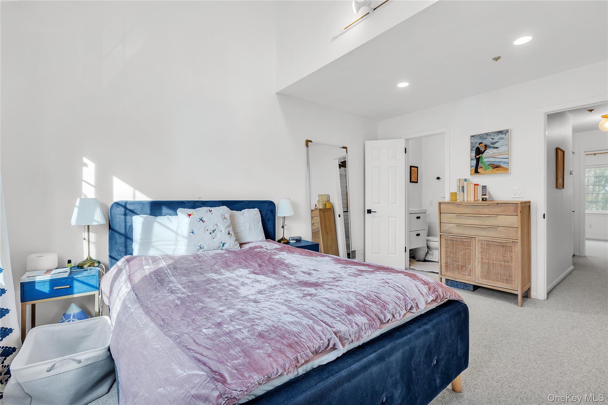 #18 photo, 302 Park Ridge Lane, White Plains , NY 10603