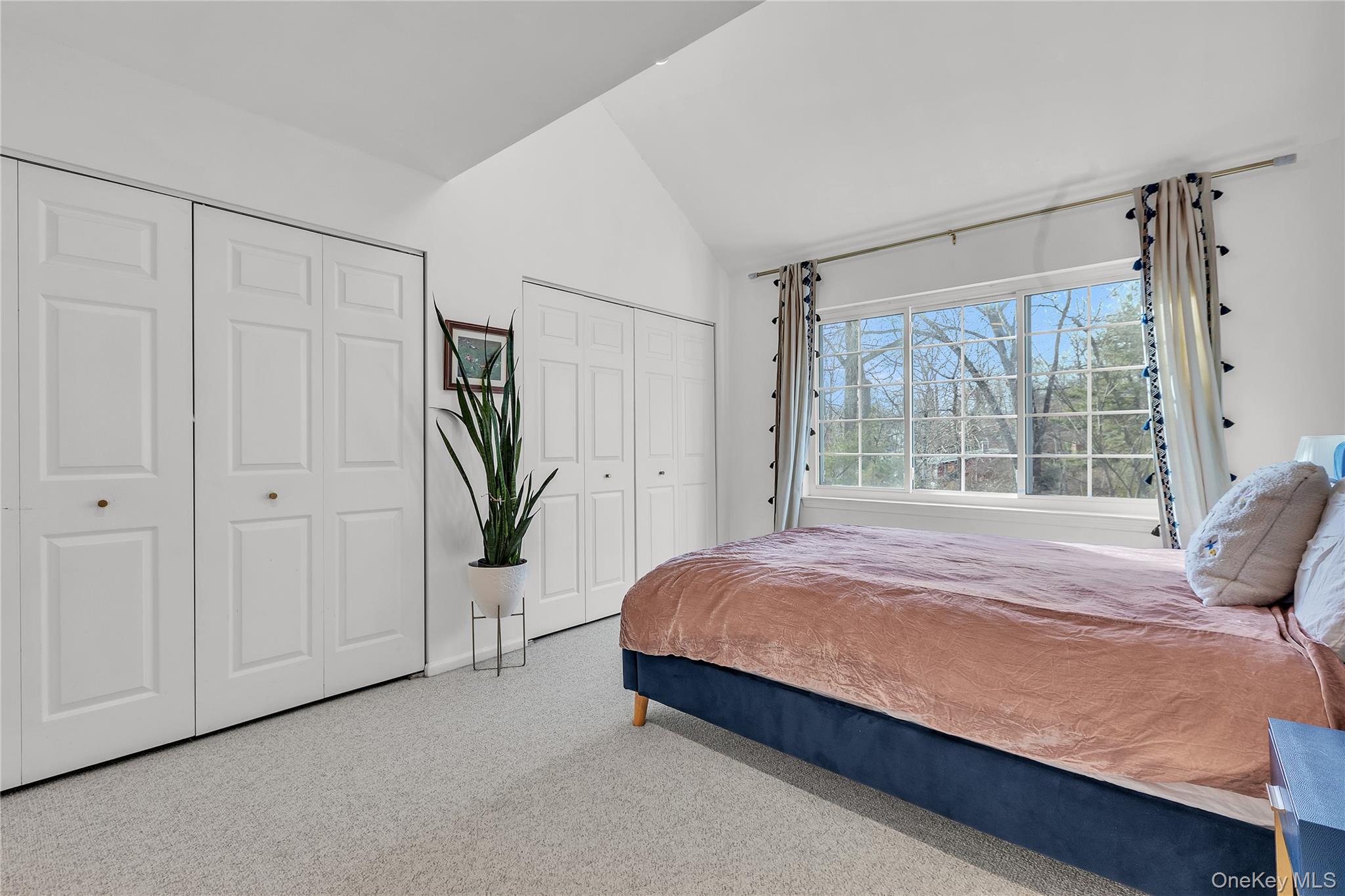 #20 photo, 302 Park Ridge Lane, White Plains , NY 10603