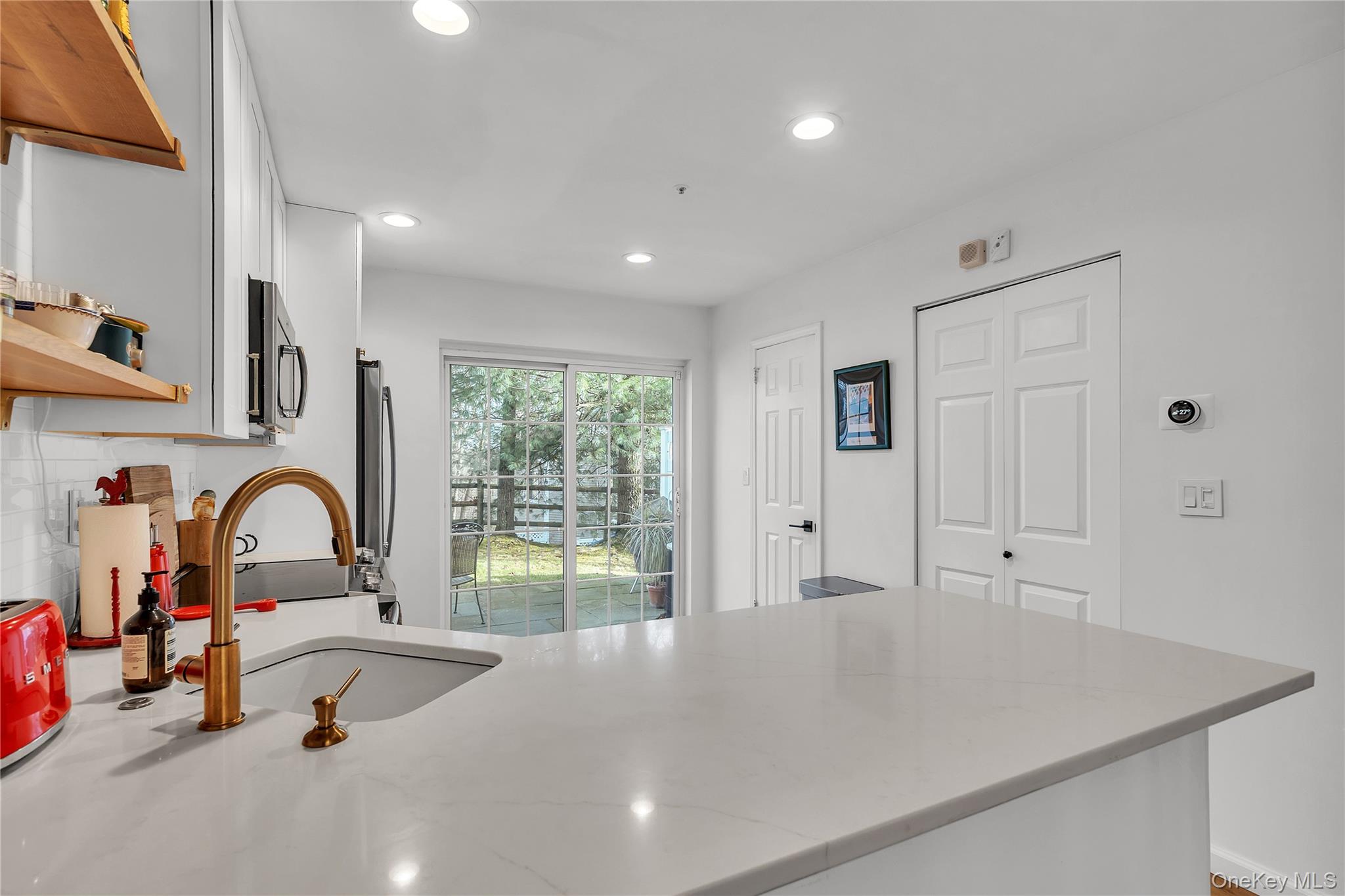 #9 photo, 302 Park Ridge Lane, White Plains , NY 10603