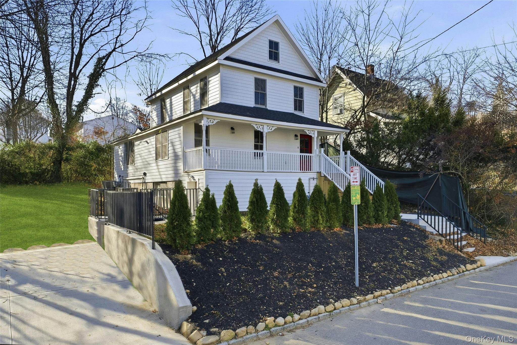 #1 photo, 17 Tatterson Street, Roslyn , NY 11576