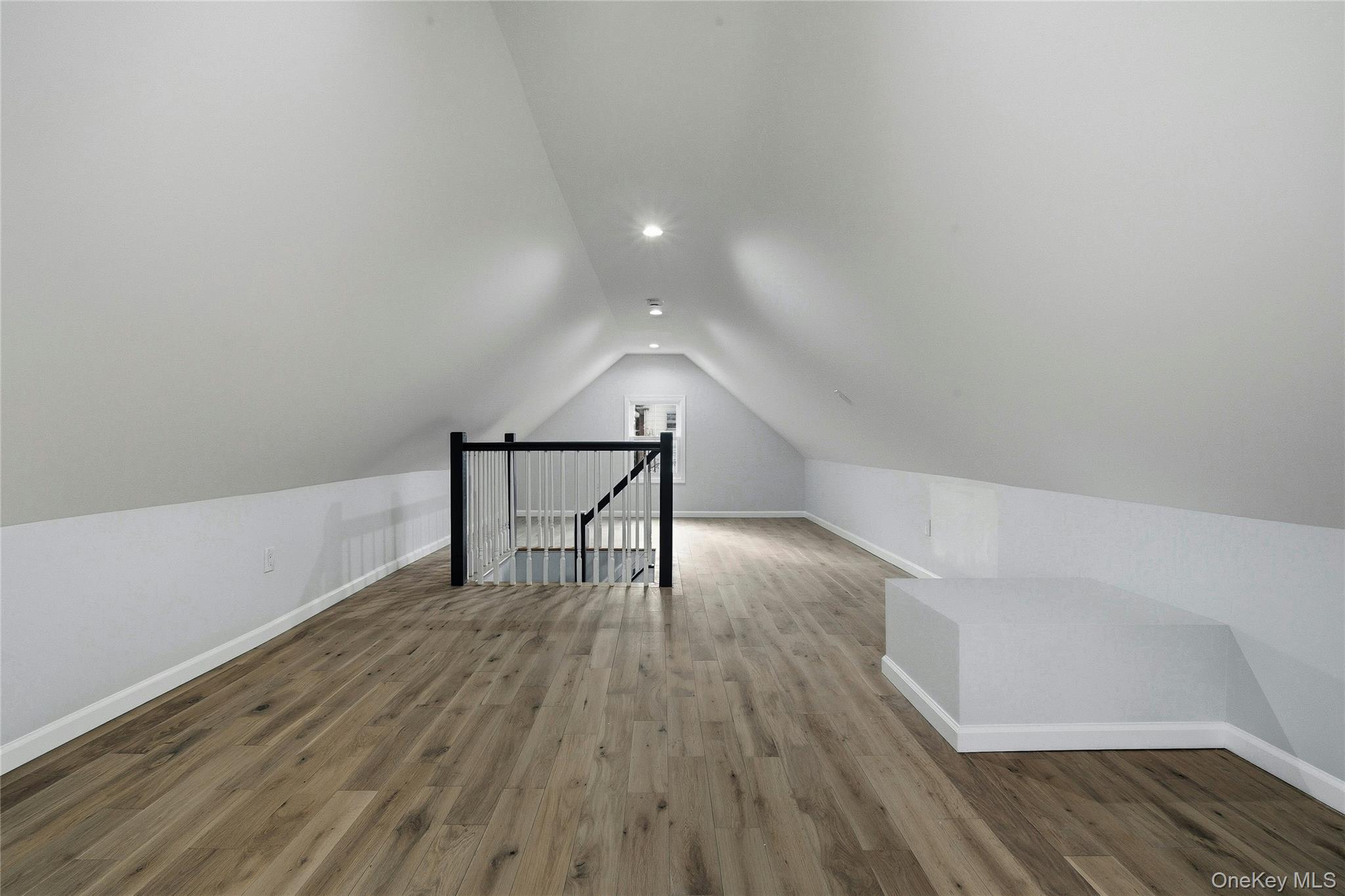 #17 photo, 17 Tatterson Street, Roslyn , NY 11576