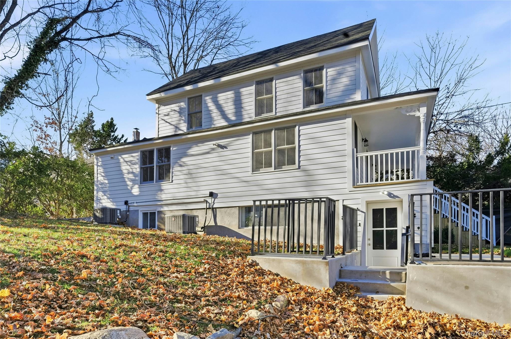 #3 photo, 17 Tatterson Street, Roslyn , NY 11576