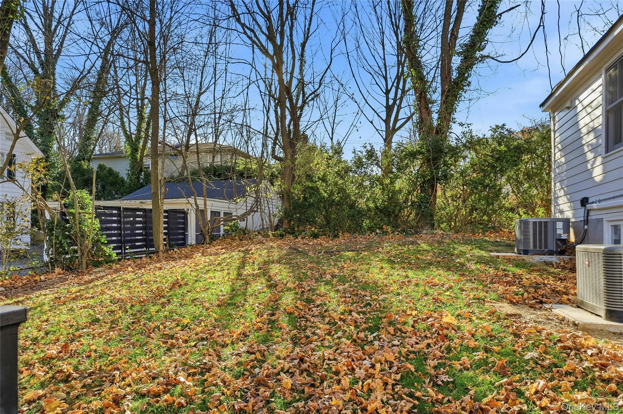 #4 photo, 17 Tatterson Street, Roslyn , NY 11576