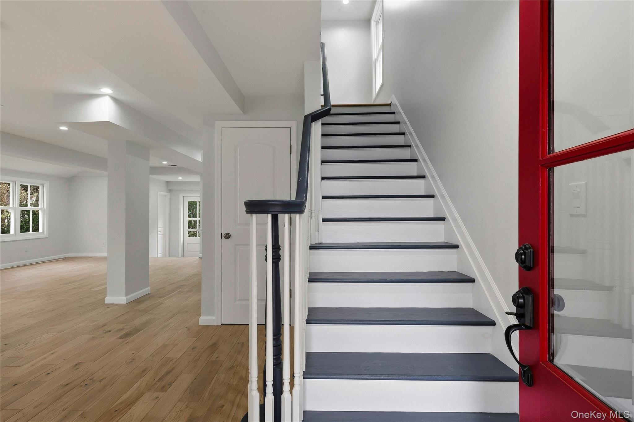 #6 photo, 17 Tatterson Street, Roslyn , NY 11576