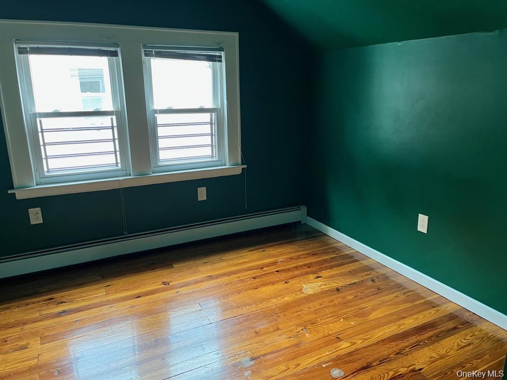 #6 photo, 21 Nassau Road, Great Neck , NY 11021