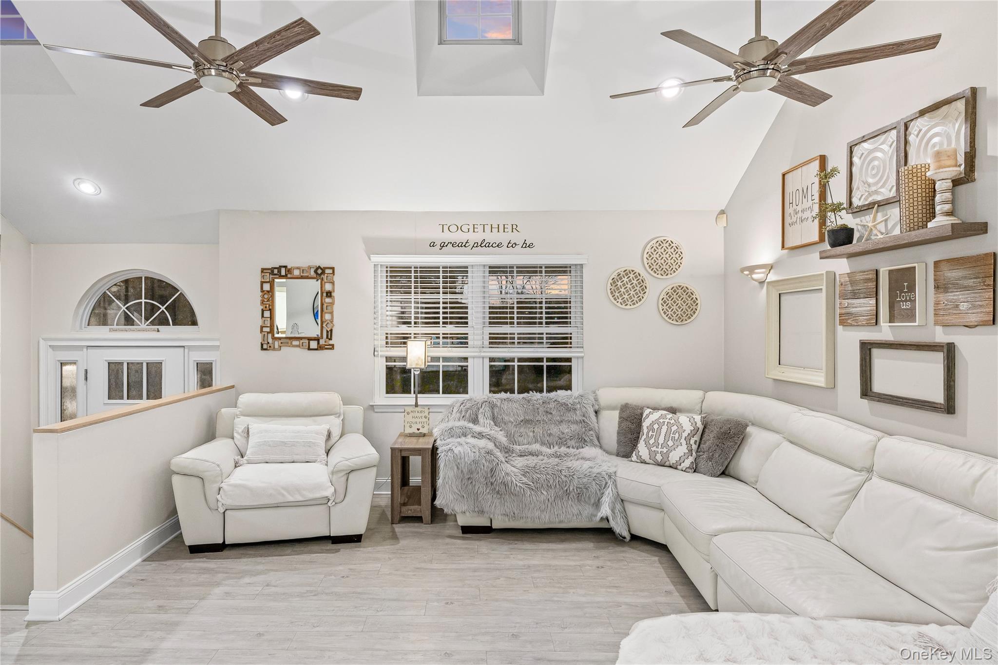 #11 photo, 45 Jackson Street, מחוז סאפוק East Islip , NY 11730