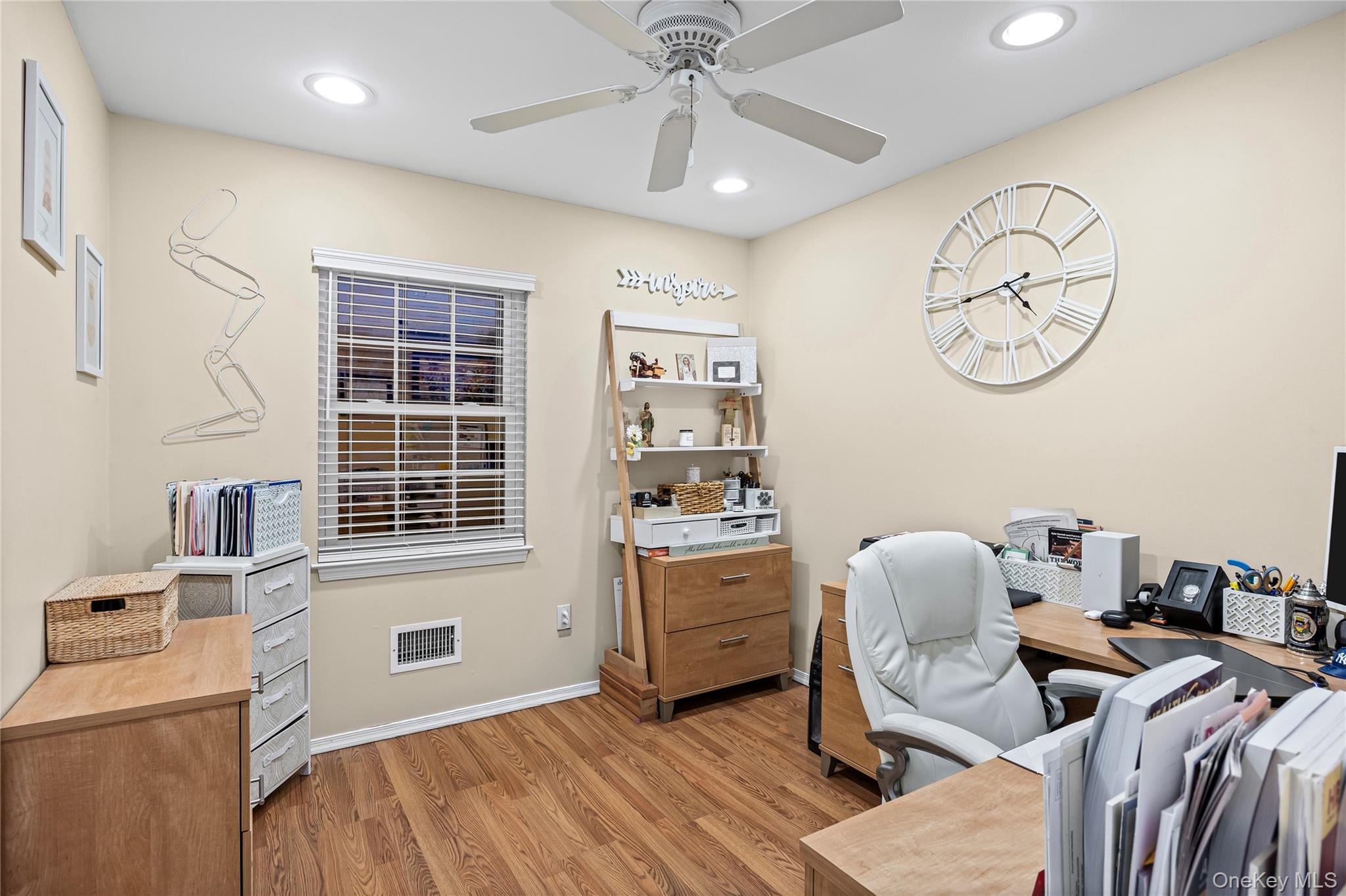 #19 photo, 45 Jackson Street, מחוז סאפוק East Islip , NY 11730