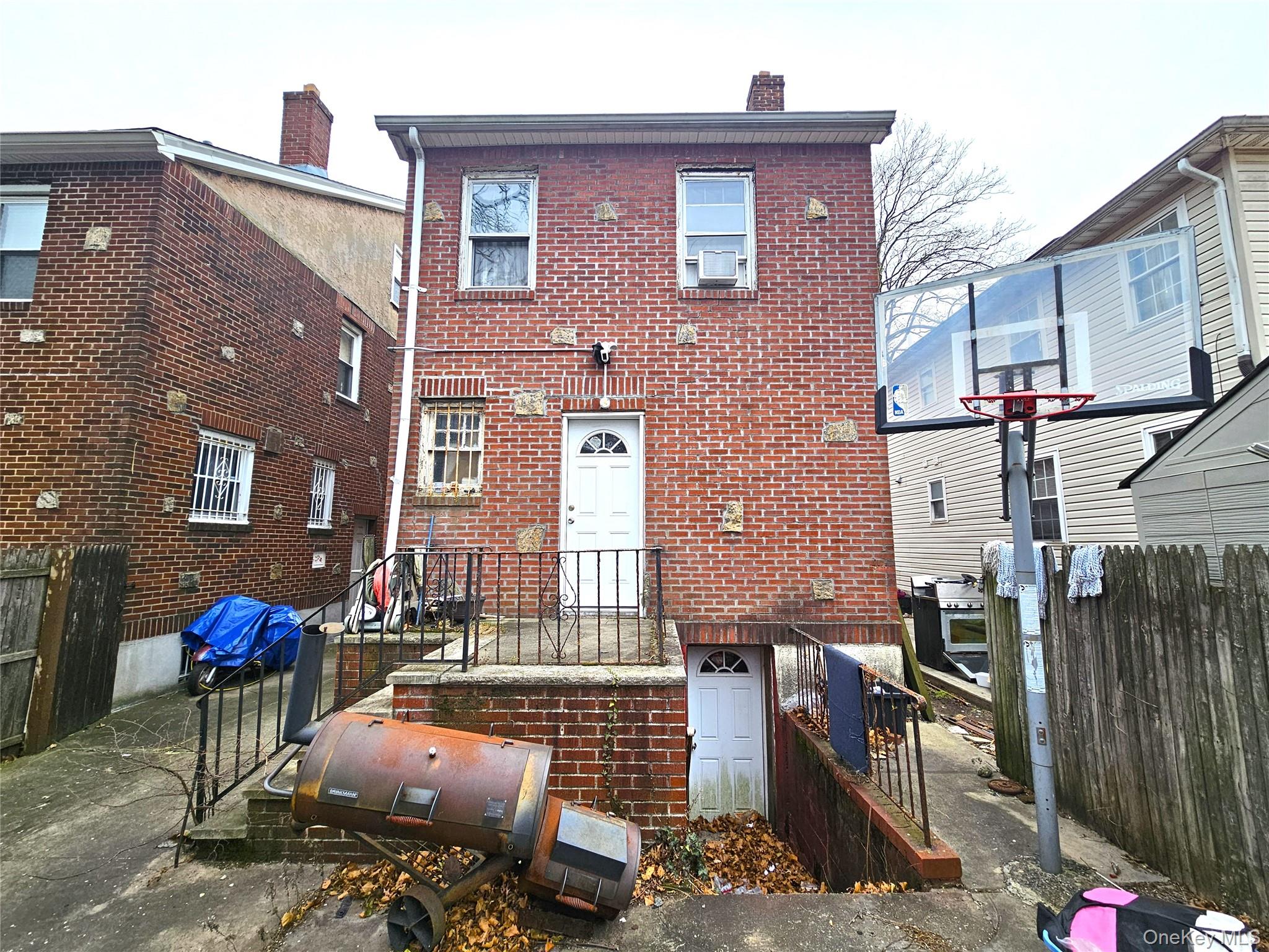 #4 photo, 100-15 202nd Street, Hollis , NY 11423