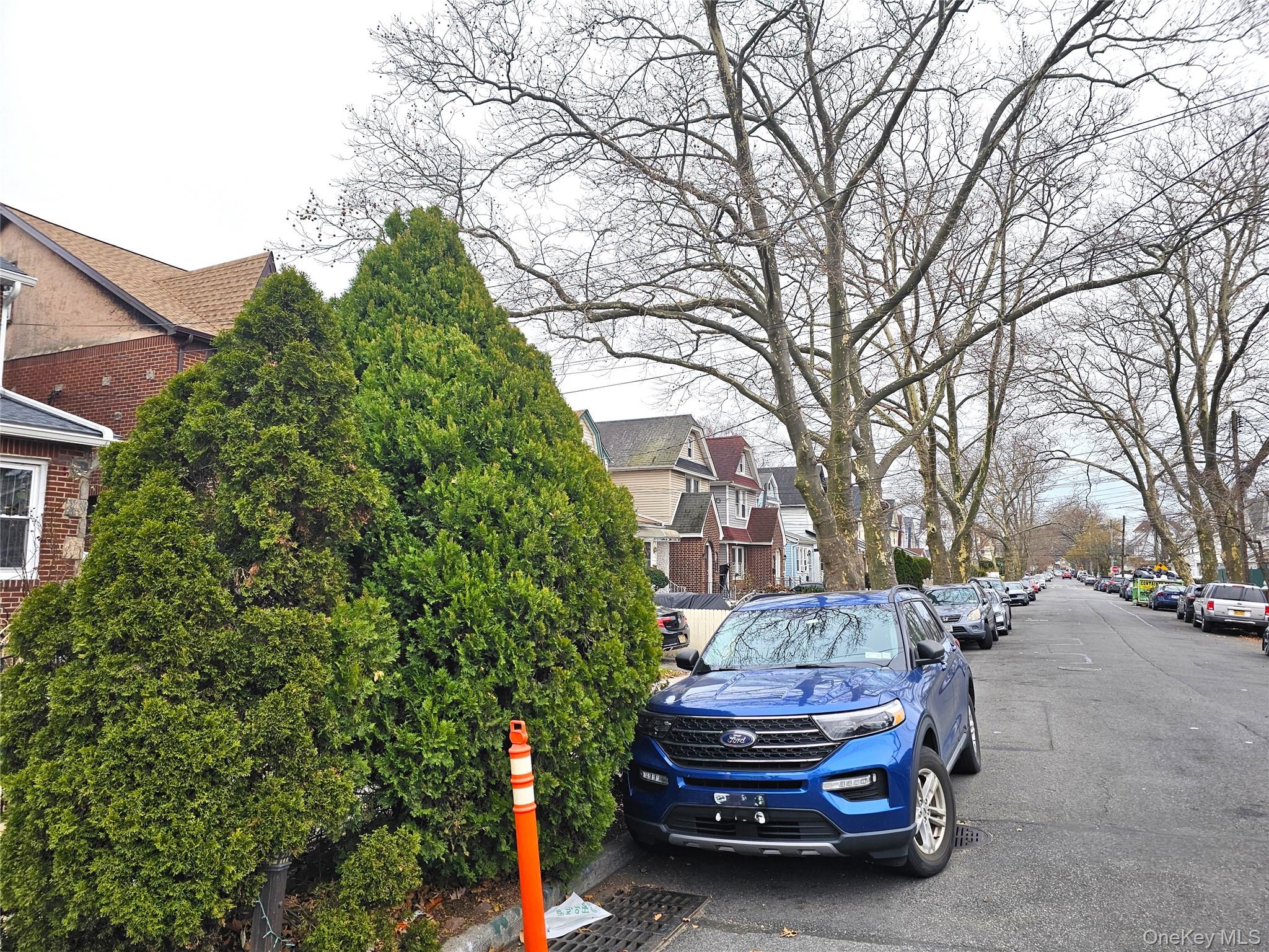 #7 photo, 100-15 202nd Street, Hollis , NY 11423