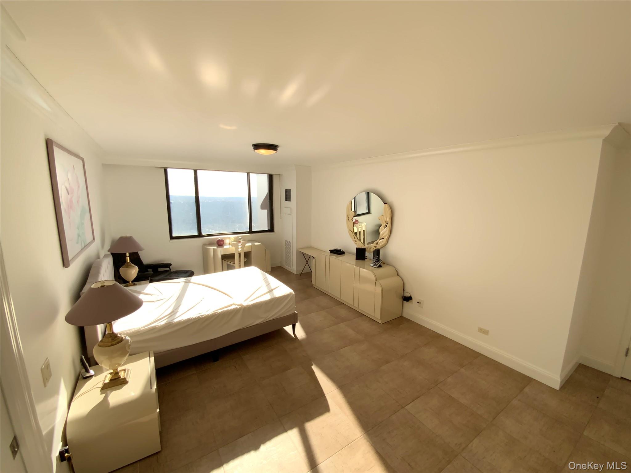 #17 photo, 27010 Grand Central Parkway, Floral Park , NY 11005