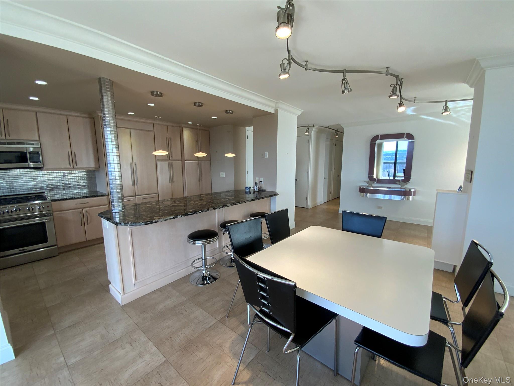 #7 photo, 27010 Grand Central Parkway, Floral Park , NY 11005