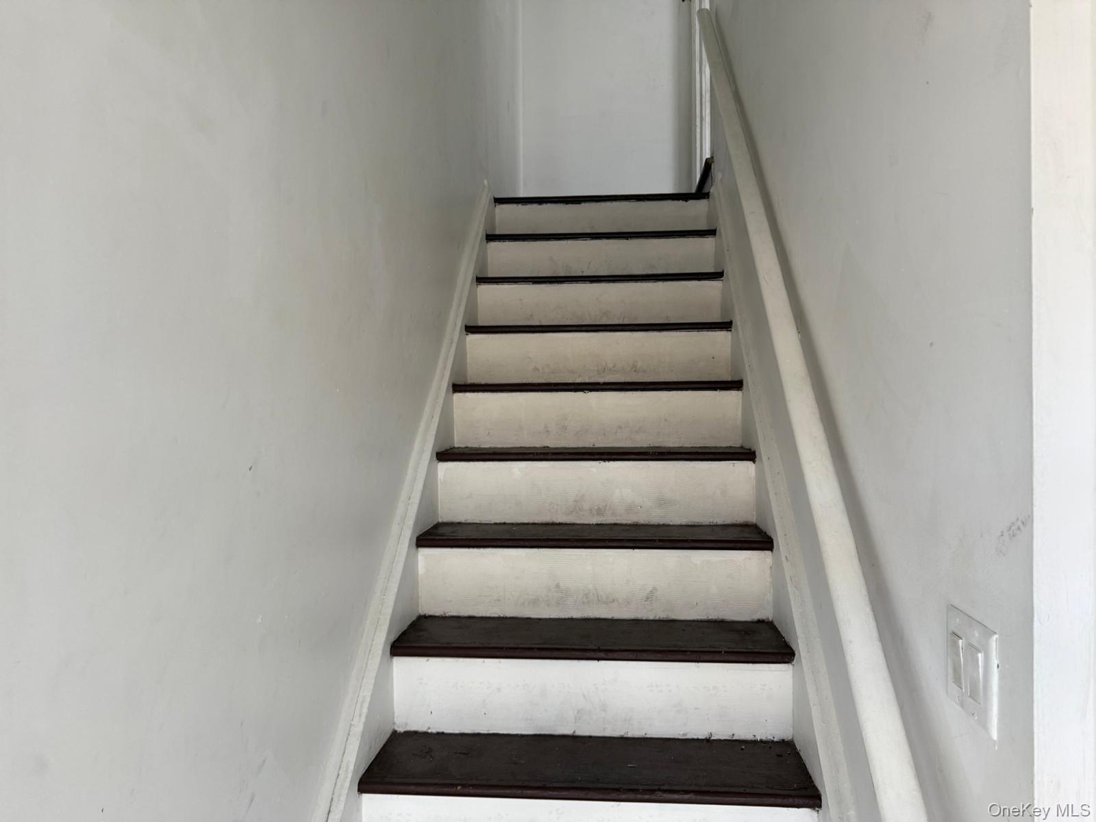 #3 photo, 827 Hartman Lane, Far Rockaway , NY 11691